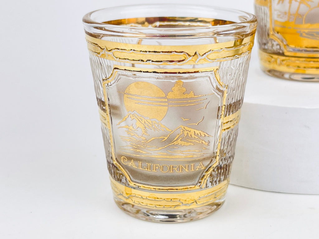 Product image for 'vintage culver tyrol heavy glass 22 kt gold souvenir shot glasses hawaii universal studios california sold individually' (view 89dd6d)