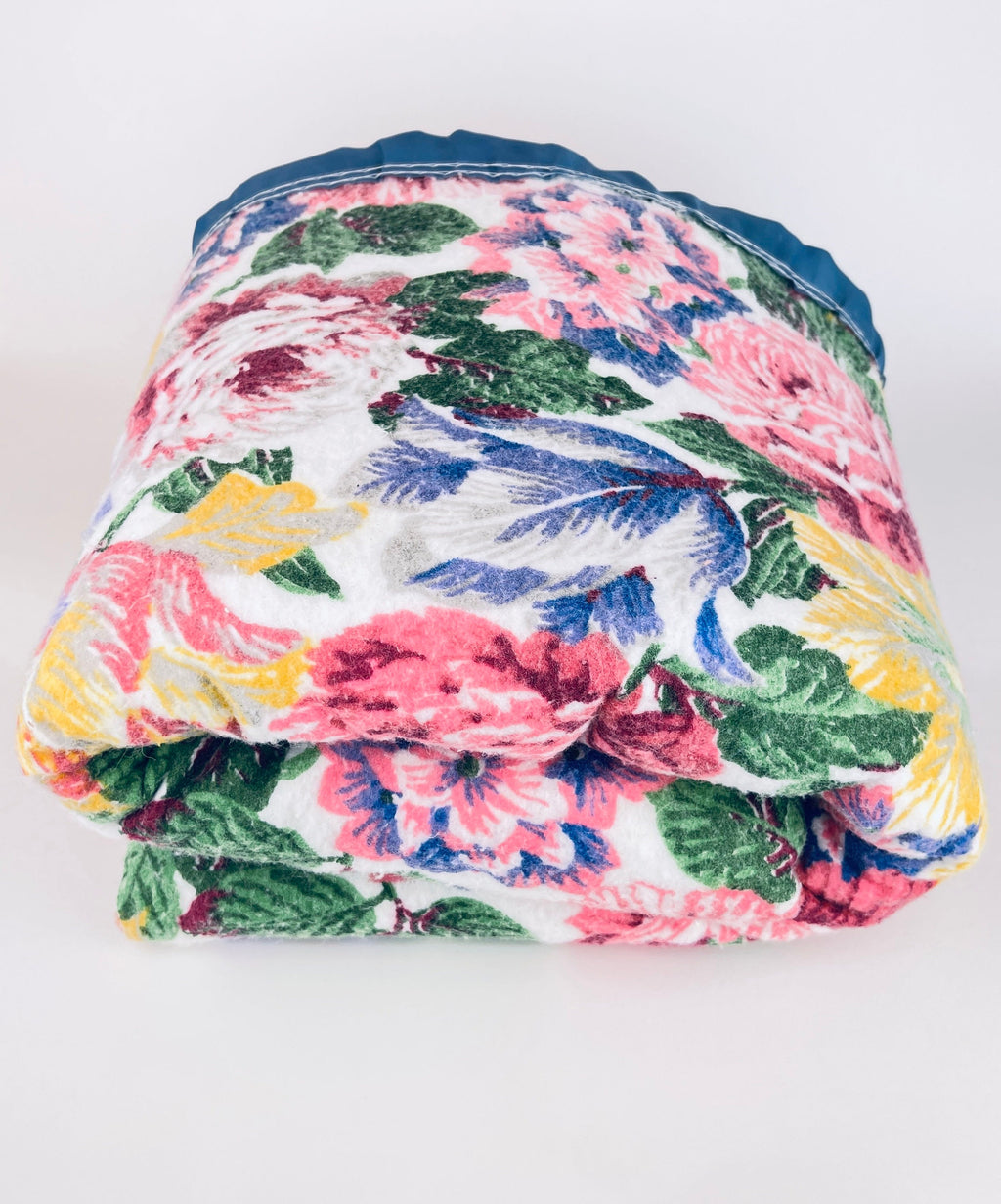 Product image for 'vintage floral twin double blanket bedspread 68 x 90' (view 76d643)