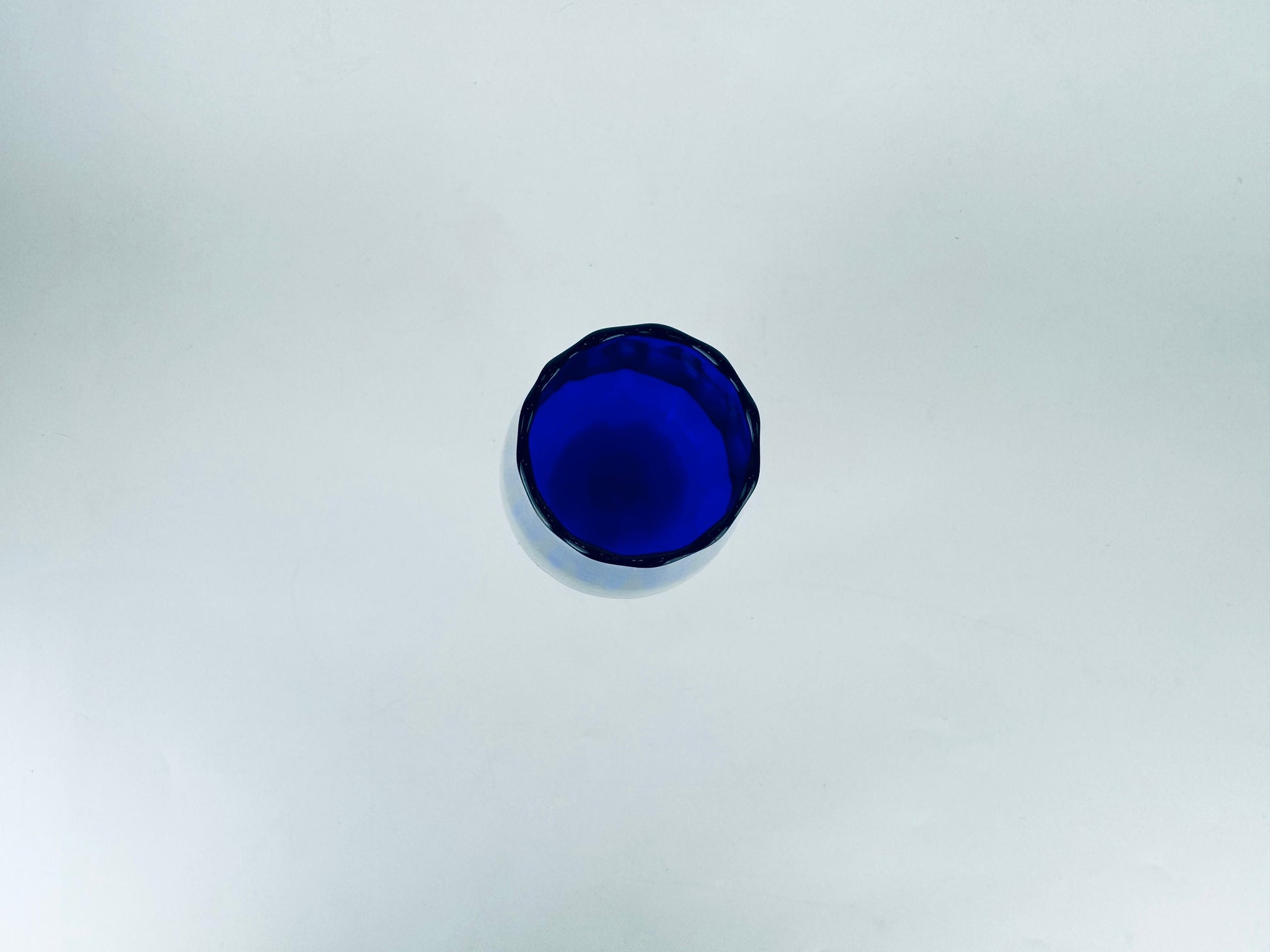 Product image for 'vintage cobalt blue twisted clear stem glass vase made in japan' (view 219d12)