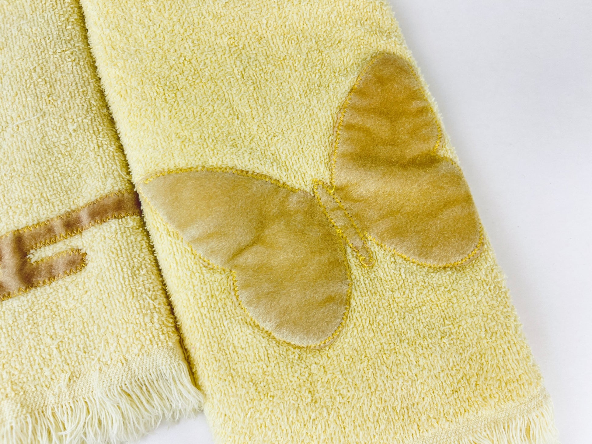 Product image for 'vintage yellow fringe hand towels set of two 2 all cotton made in usa' (view e0ea59)