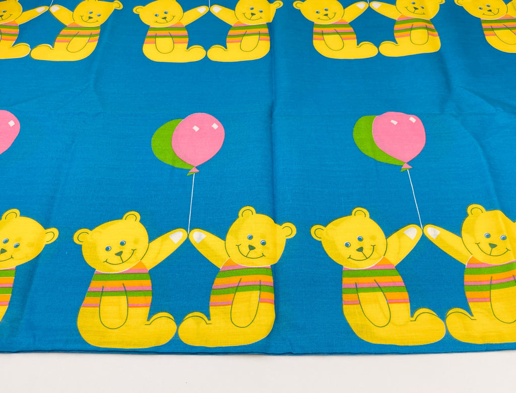 Product image for 'vintage 1980s kids bear balloon pattern queen pillow case cover set two 2 new old stock nos made in canada' (view bc3583)