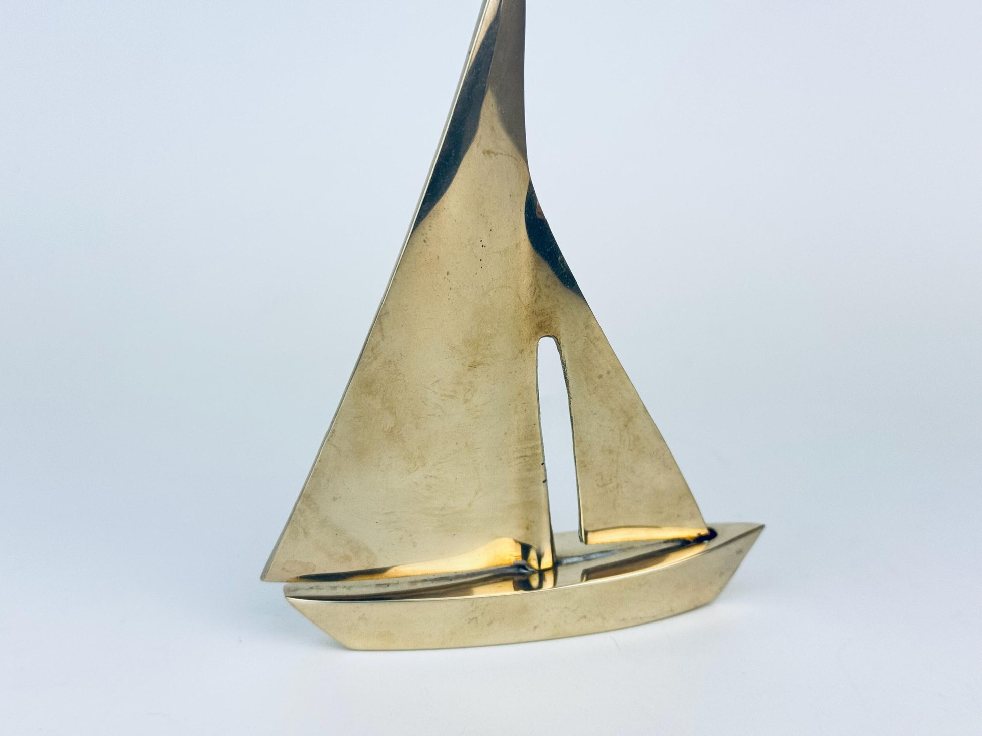 Product image for 'vintage brass sailboat sculptures mid century nautical elegance sold separately' (view 526d34)