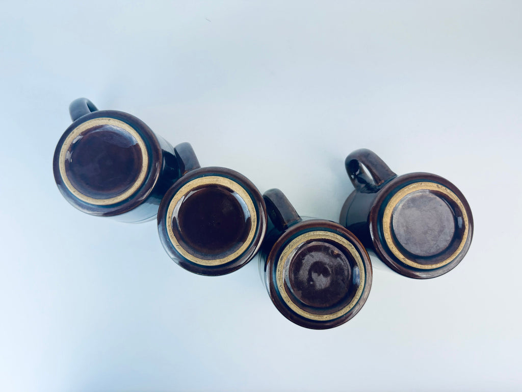 Product image for 'vintage coffee house wooden mug organiser ceramic drip glaze mugs set of four 4 maison du cafe en francis' (view 5158e3)