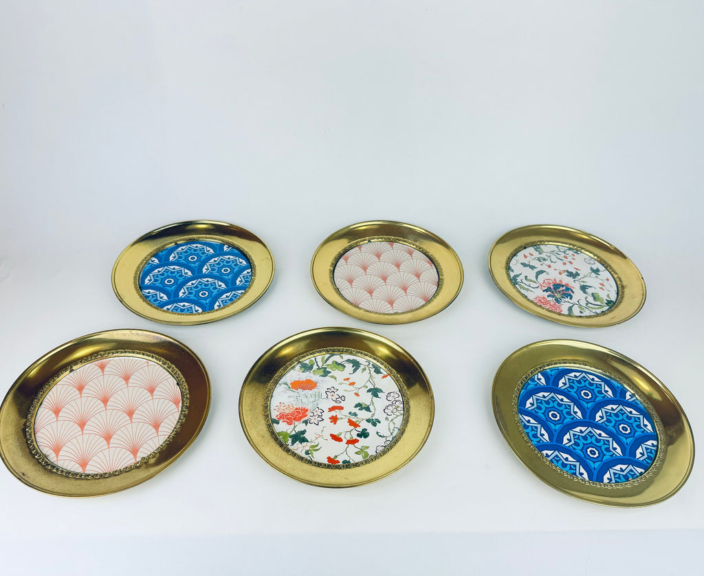 Product image for 'vintage circular brass wall frame 5 x 5 attractive aged patina made in england sold separately' (view ec1d61)