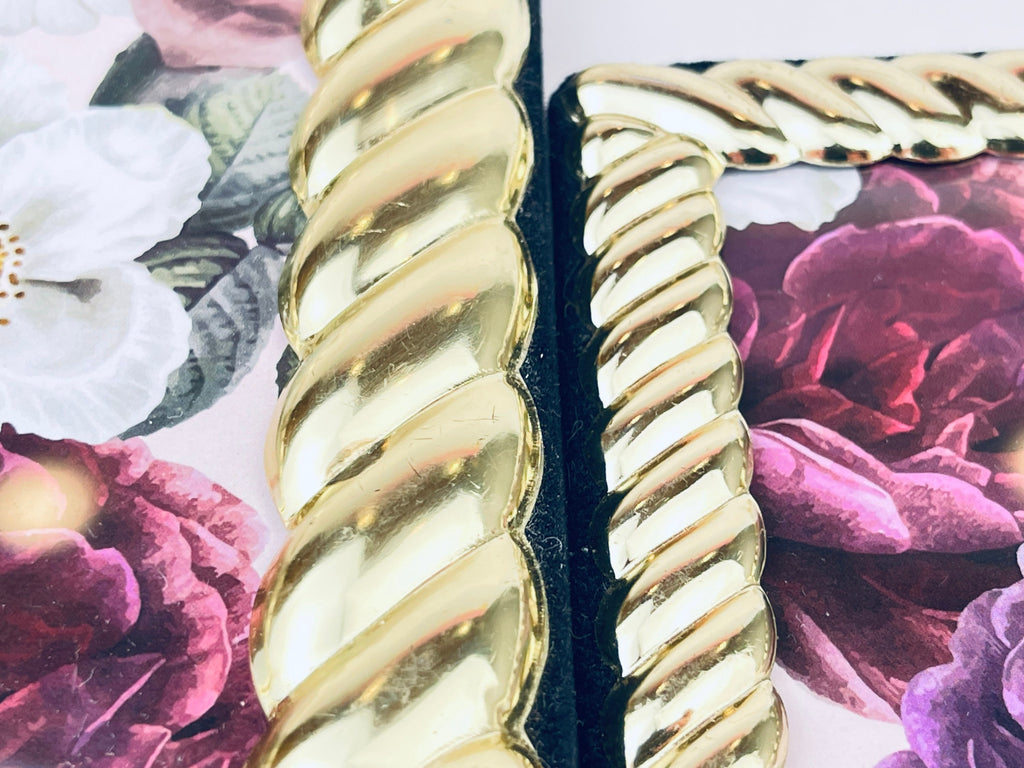 Product image for 'vintage solid brass roped chain gold wall mountable picture frames sold separately' (view 81dbd4)