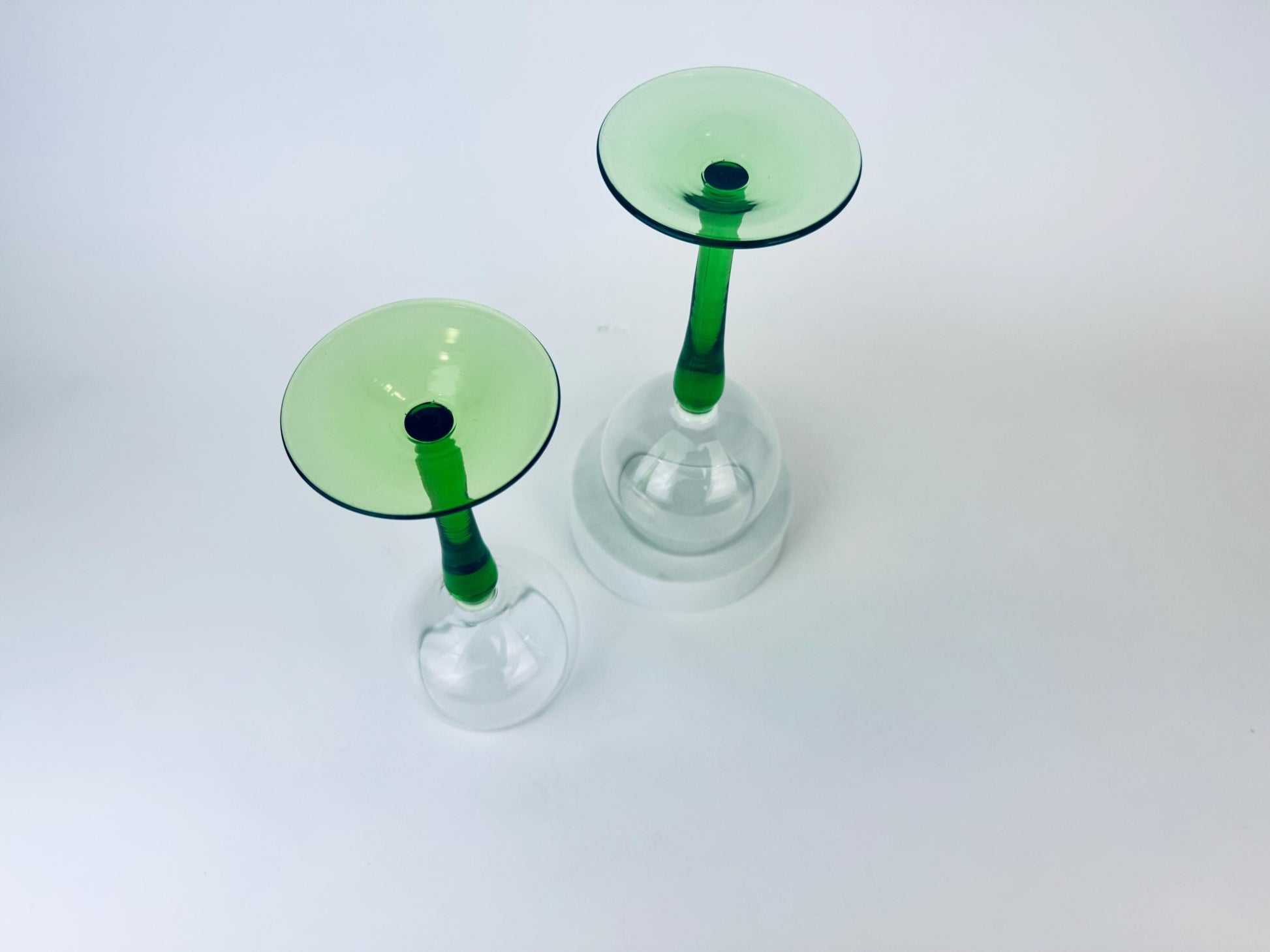 Product image for 'vintage 1970s green stem wine glasses set of 2' (view 3bc23e)
