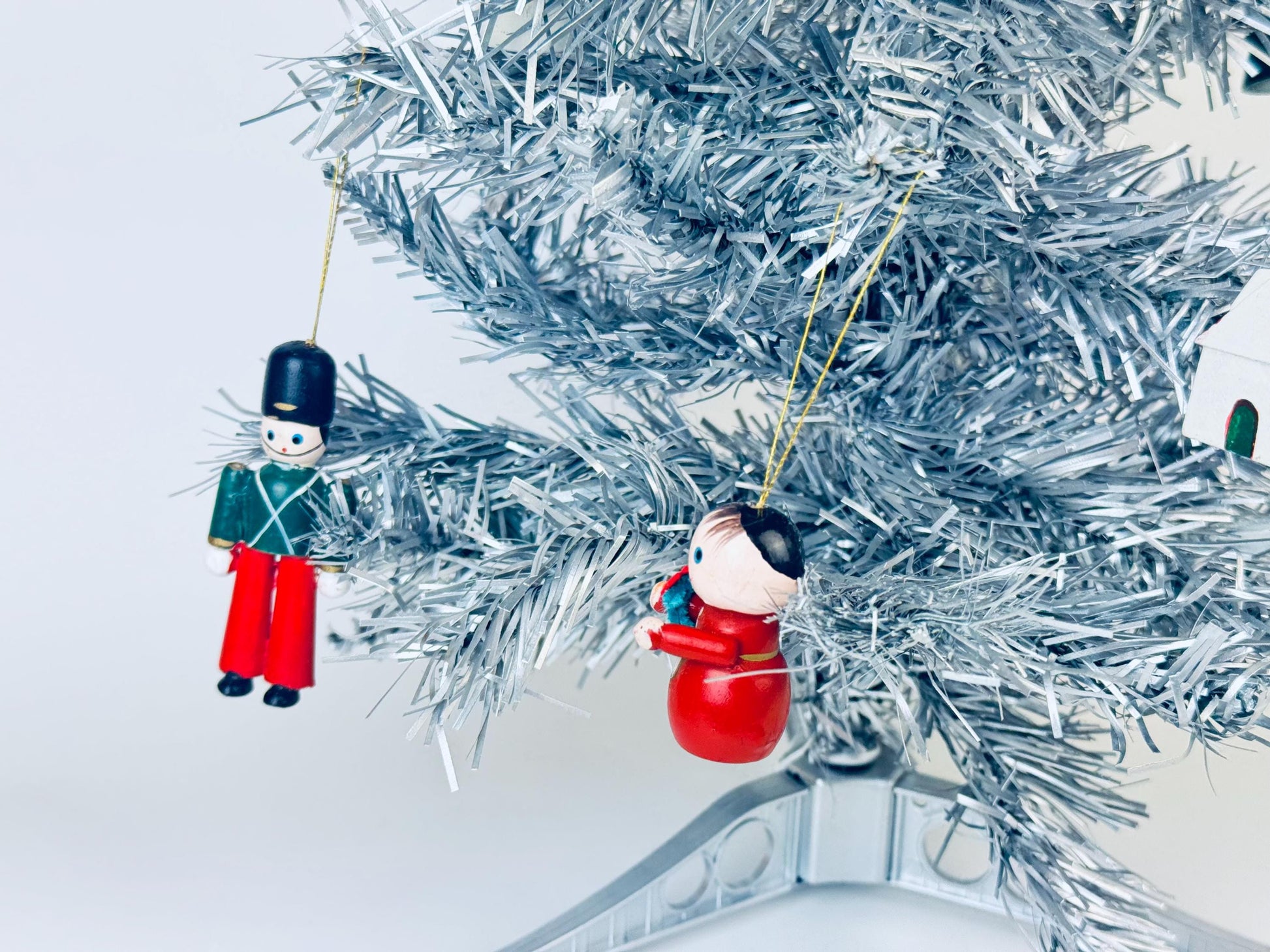 Product image for 'vintage hand painted wooden christmas tree ornaments sets sold separately' (view 9688e4)