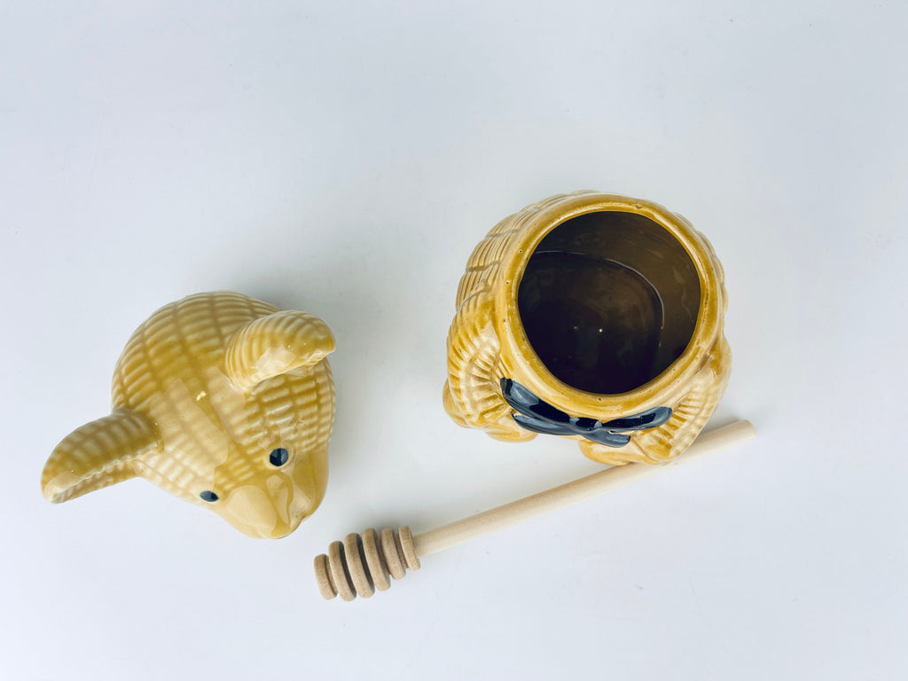 Product image for 'vintage glazed ceramic honey pot bear wooden honey dipper' (view bf47ad)