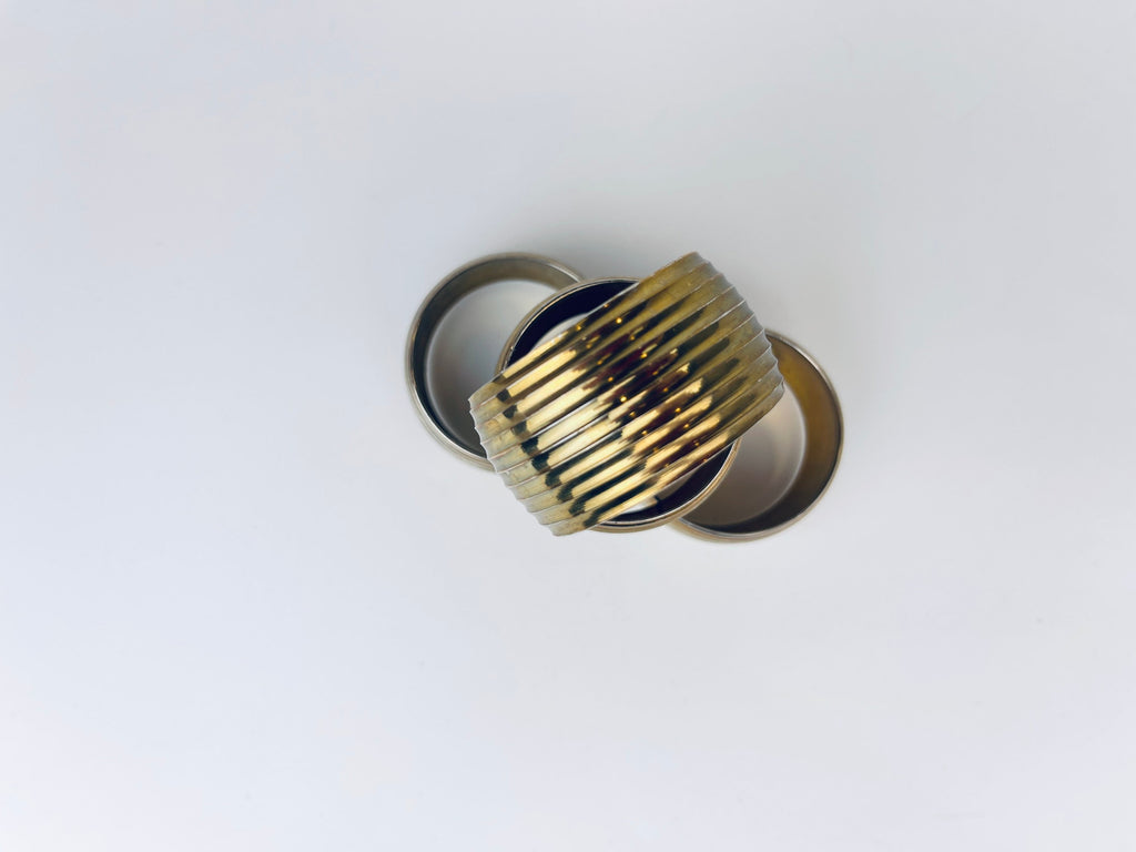 Product image for 'vintage striped brass napkin ring holders set of four 4 attractive aged metal patina' (view 106eb3)