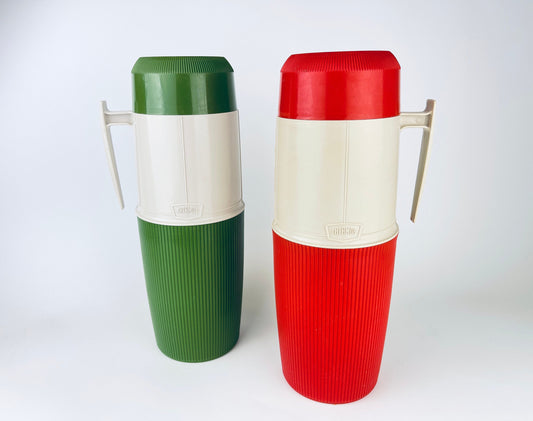 Product image for 'vintage wide mouth plastic thermos insulated vacuum sealed jar camping hiking lunch bag model 6402 red green sold separately' (view ba1080)