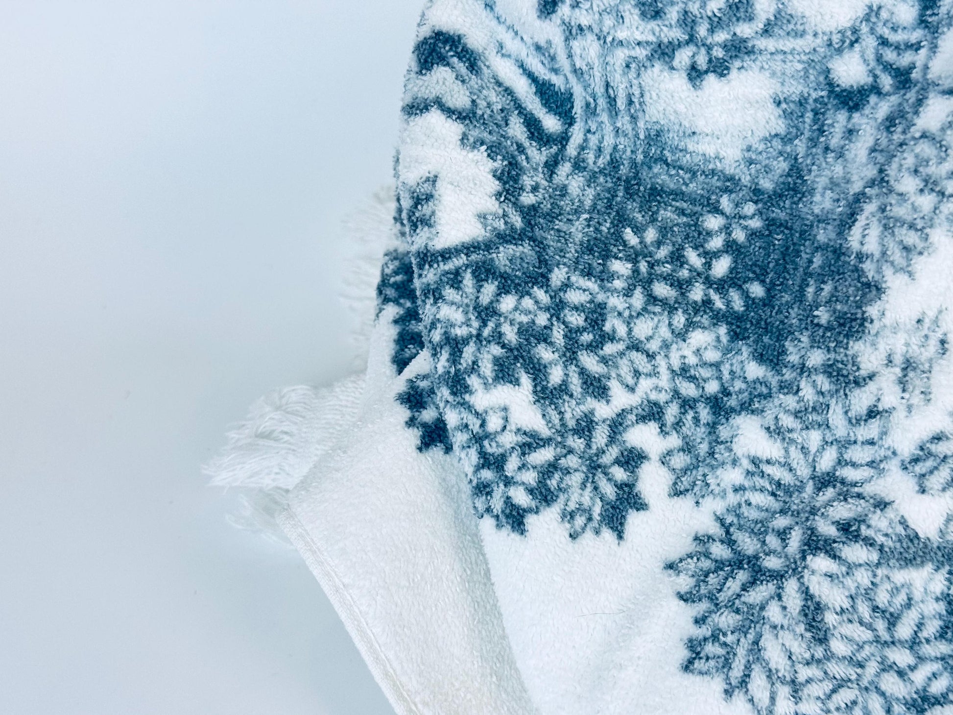 Product image for 'vintage toile print white dark grey fringe bath towel made in canada by wabasso 100 cotton towels sold separately' (view 579591)