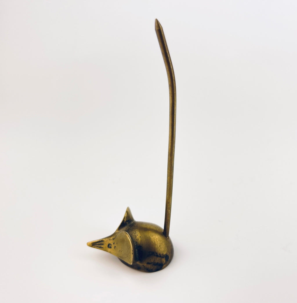 Product image for 'vintage crooked tail small brass mouse ring jewelry receipt holder made in korea attractive aged metal patina sold separately' (view 5b3bd1)