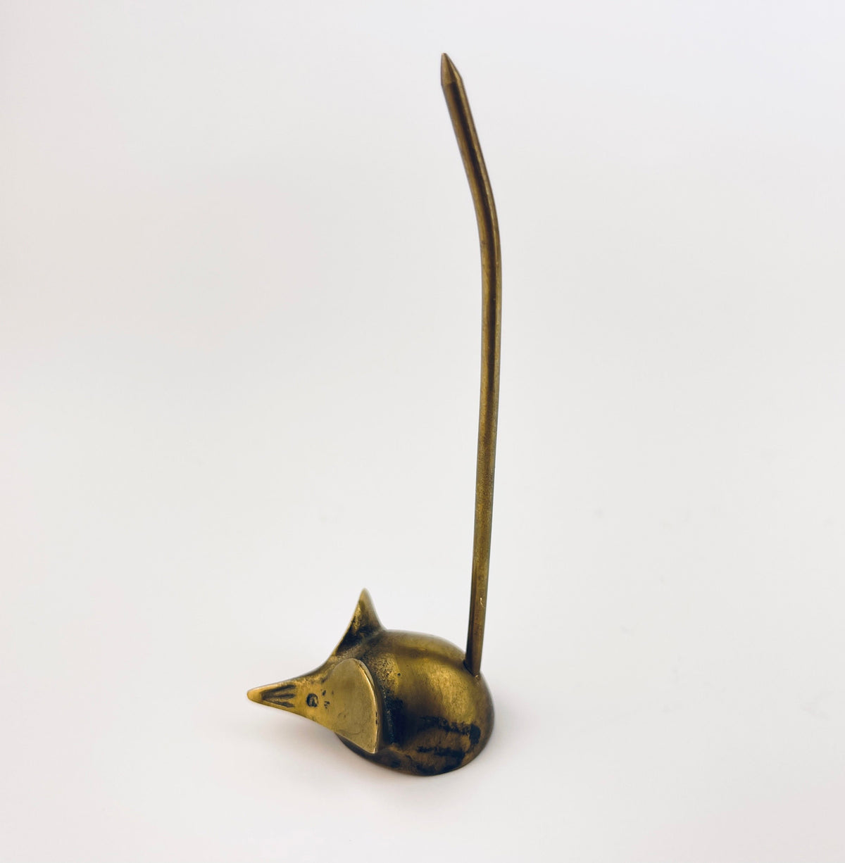 Product image for 'vintage crooked tail small brass mouse ring jewelry receipt holder made in korea attractive aged metal patina sold separately' (view 5b3bd1)