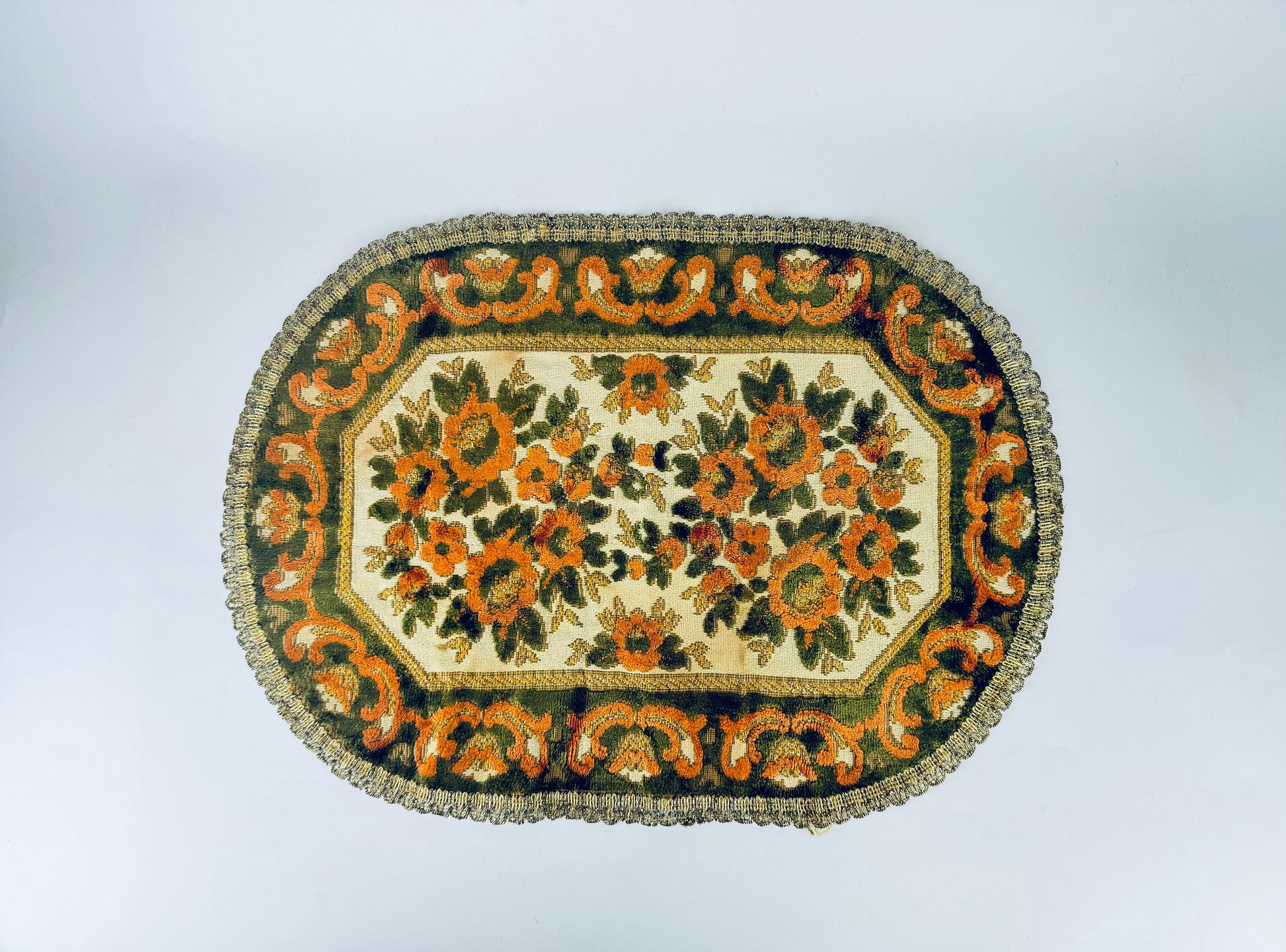 Product image for 'vintage round floral dressing table mats doilies set of three 3 metallic lace trim made in belgium' (view 727882)