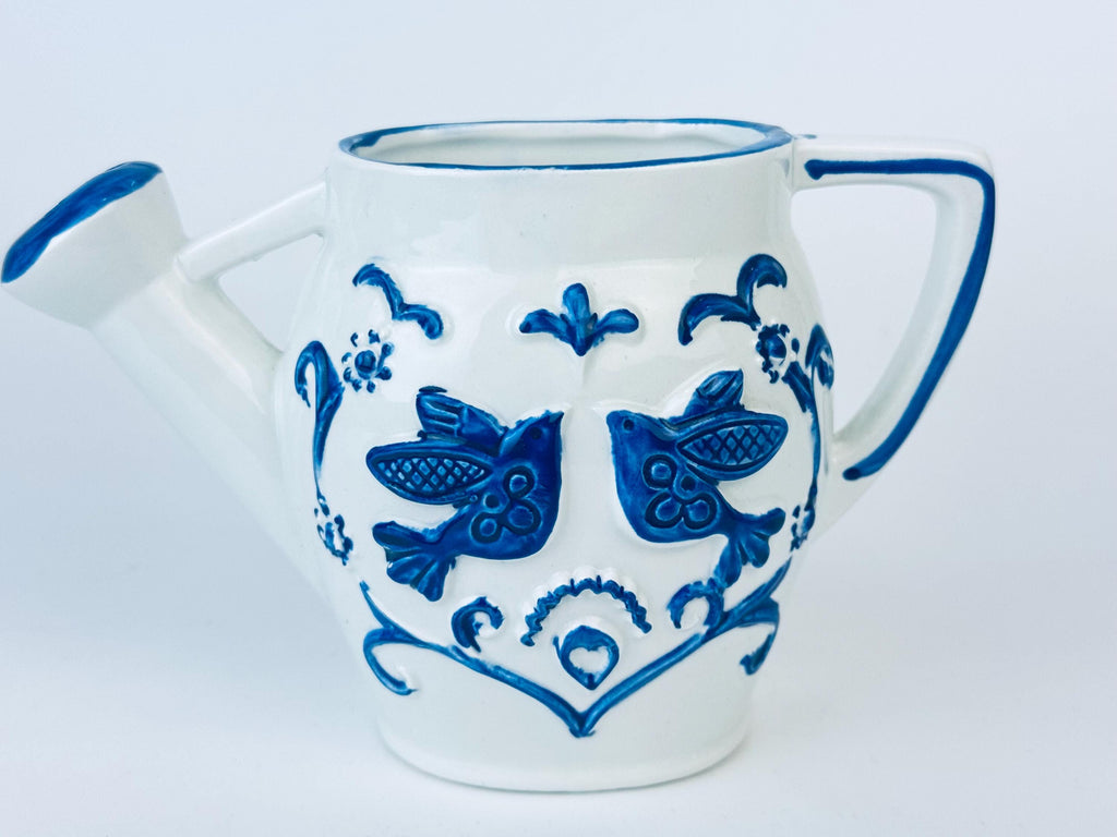 Product image for 'vintage rubens blue white floral bird ceramic watering can designed in hollywood made in japan' (view d6e3a8)