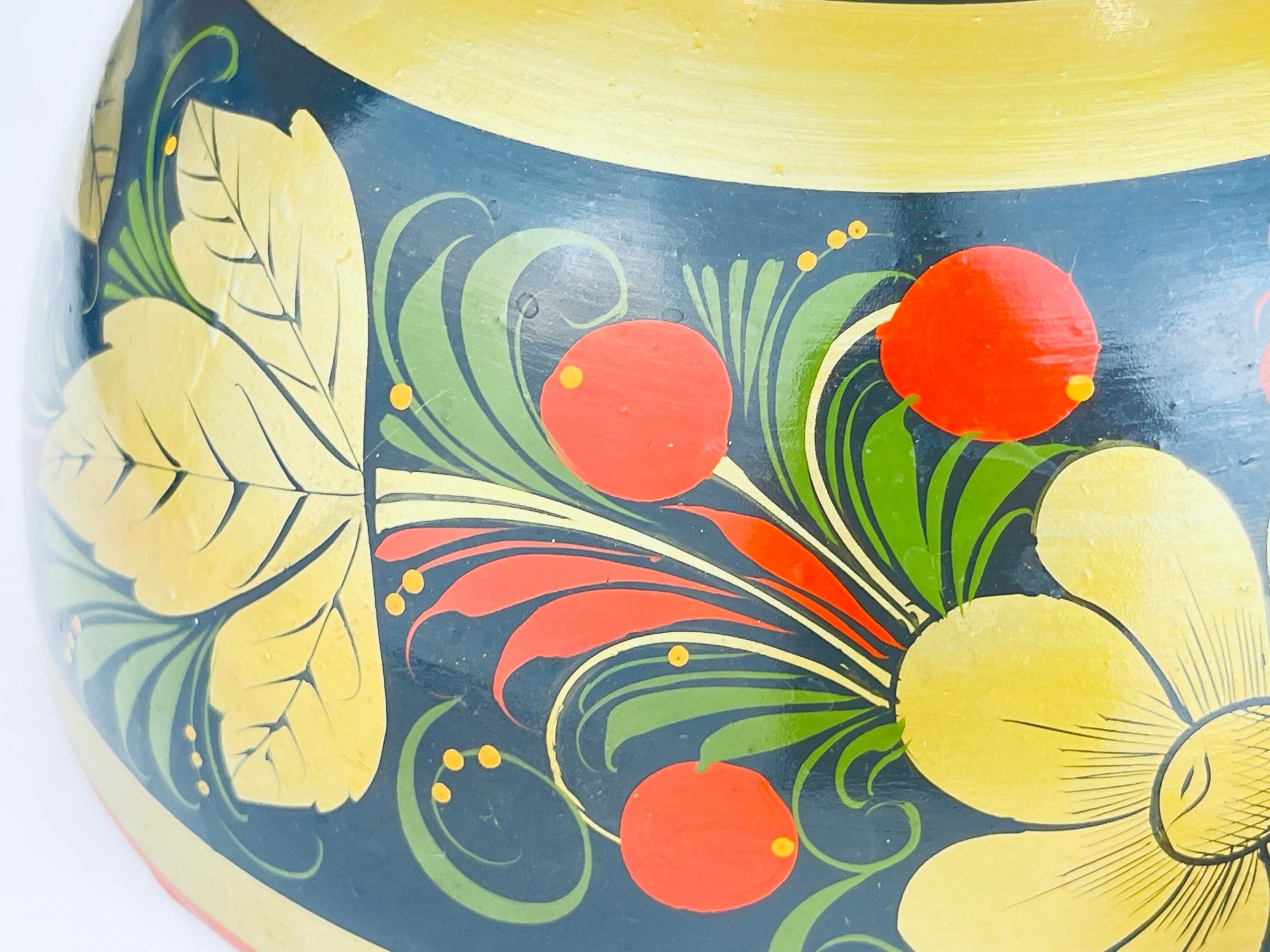 Product image for 'vintage hand painted artisan folk art soviet russia khokhloma wooden salad soup bowl spoon set made in the ussr flower scene pattern' (view 586635)