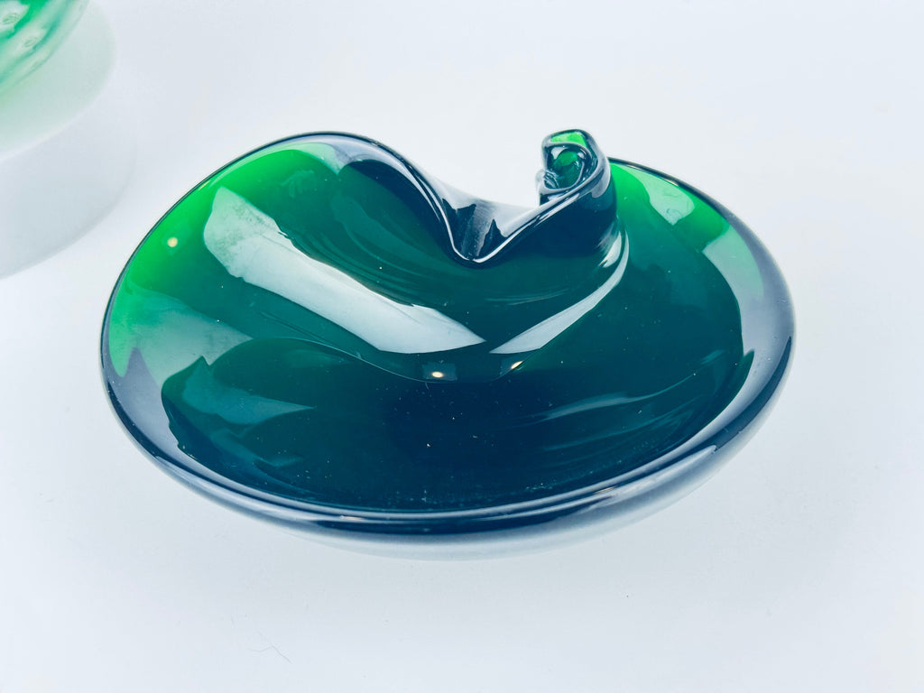 Product image for 'vintage green art glass ashtrays rolled rim bullicante controlled bubbles sold separately' (view 397ee7)