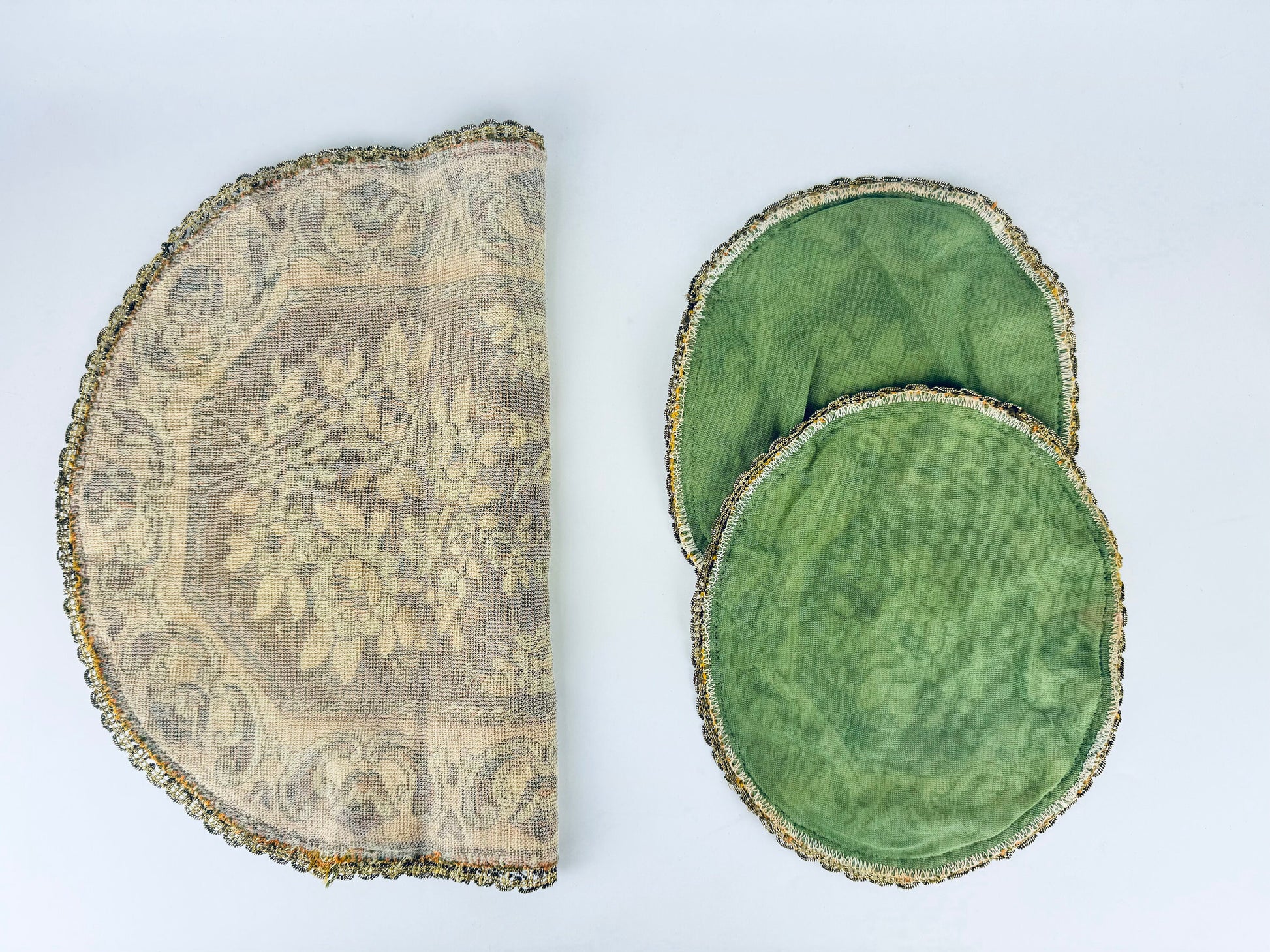 Product image for 'vintage round floral dressing table mats doilies set of three 3 metallic lace trim made in belgium' (view 326001)
