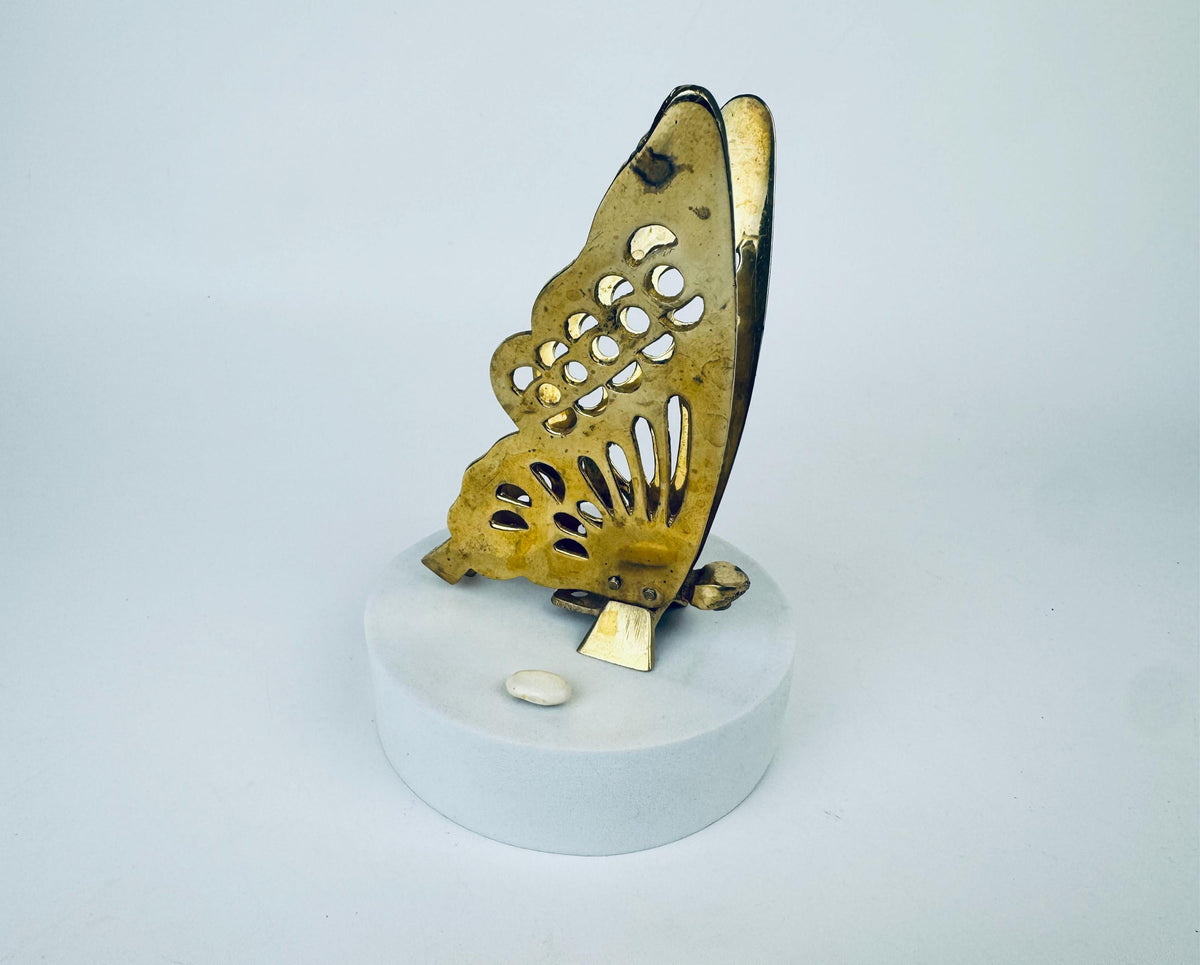 Product image for 'vintage solid brass butterfly figurine' (view 0a67cf)