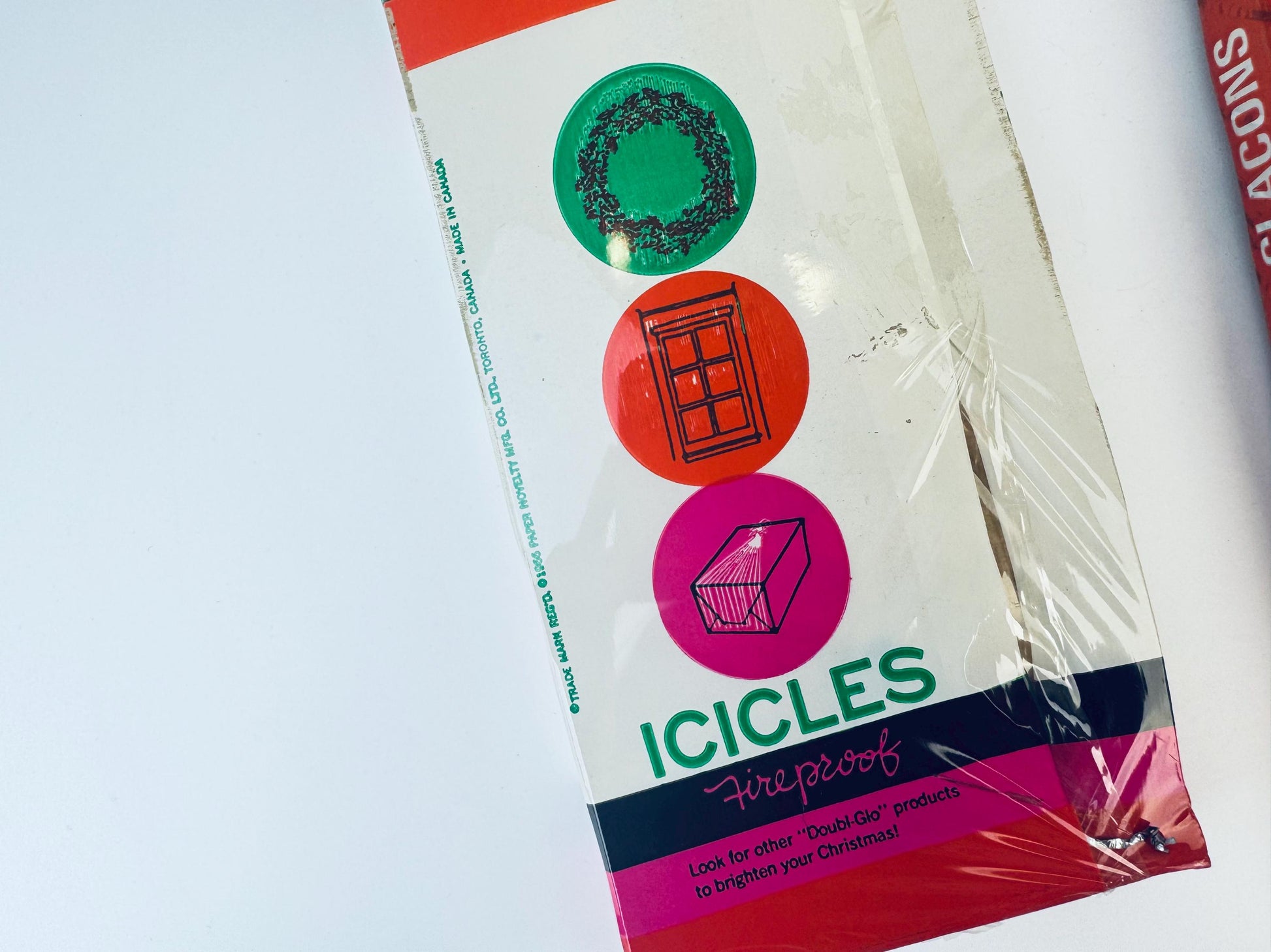 Product image for 'vintage flameproof silver christmas tree icicles tinsel strands made in canada by doubl glo new old stock nos' (view 2555cc)