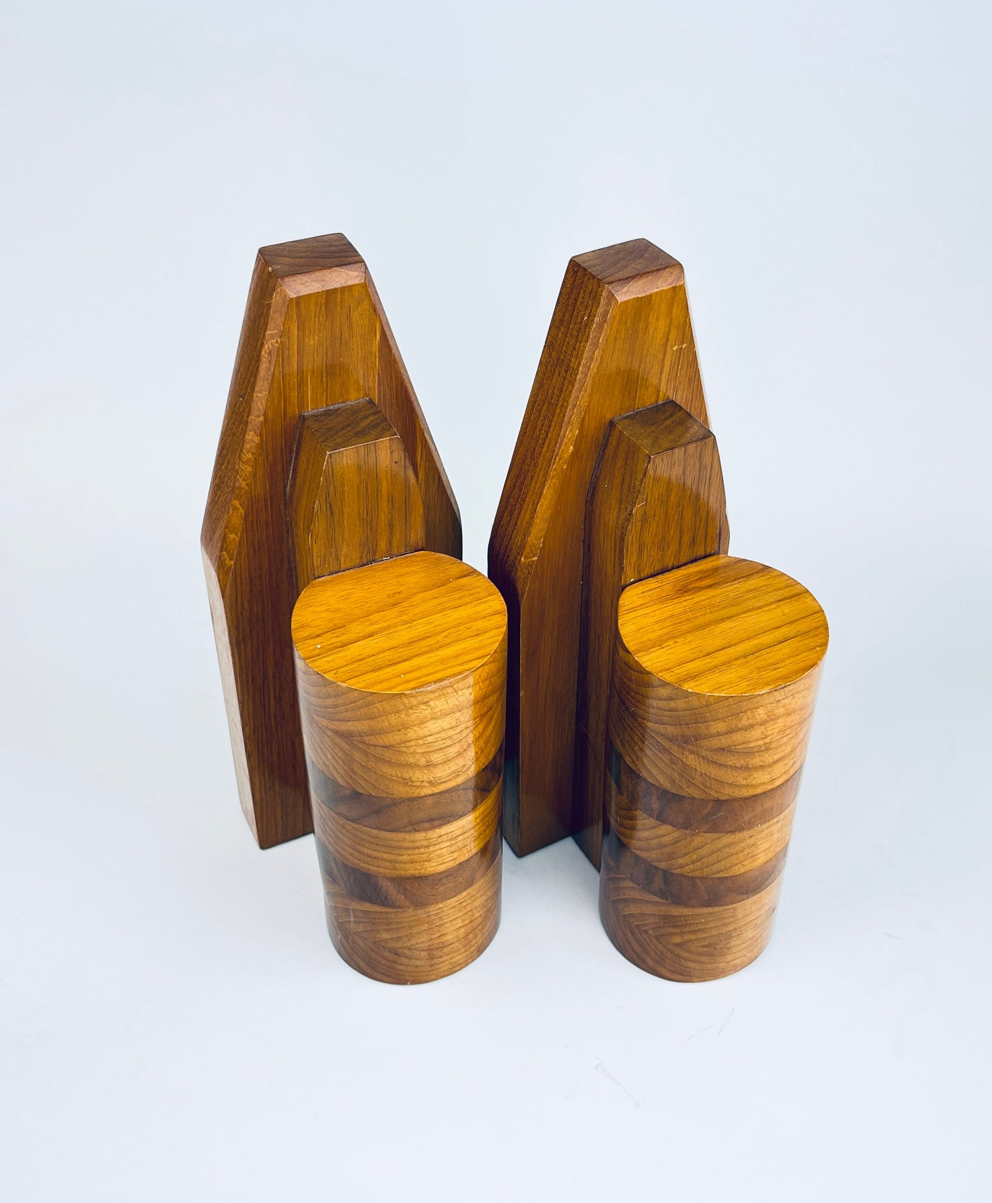 Product image for 'vintage handmade oak mahogany wood book ends felted bottoms' (view 5dc707)