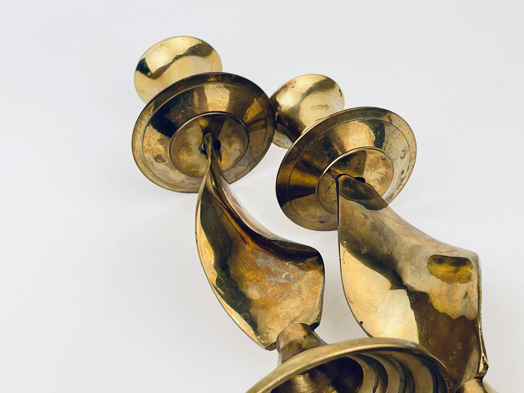 Product image for 'vintage brass twist candle stick holders set of two 2' (view 3f28d9)