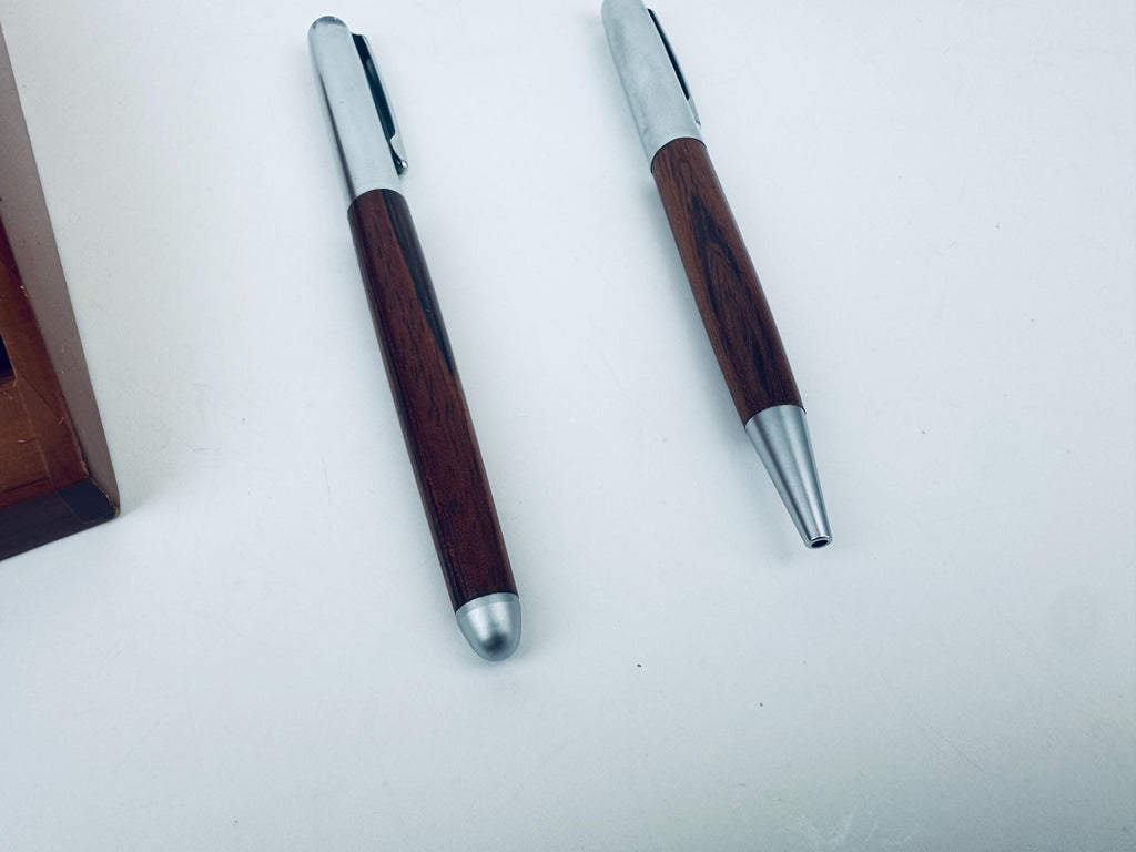 Product image for 'vintage 1980s faux wood pen pencil set classic executive gift' (view 8ce070)