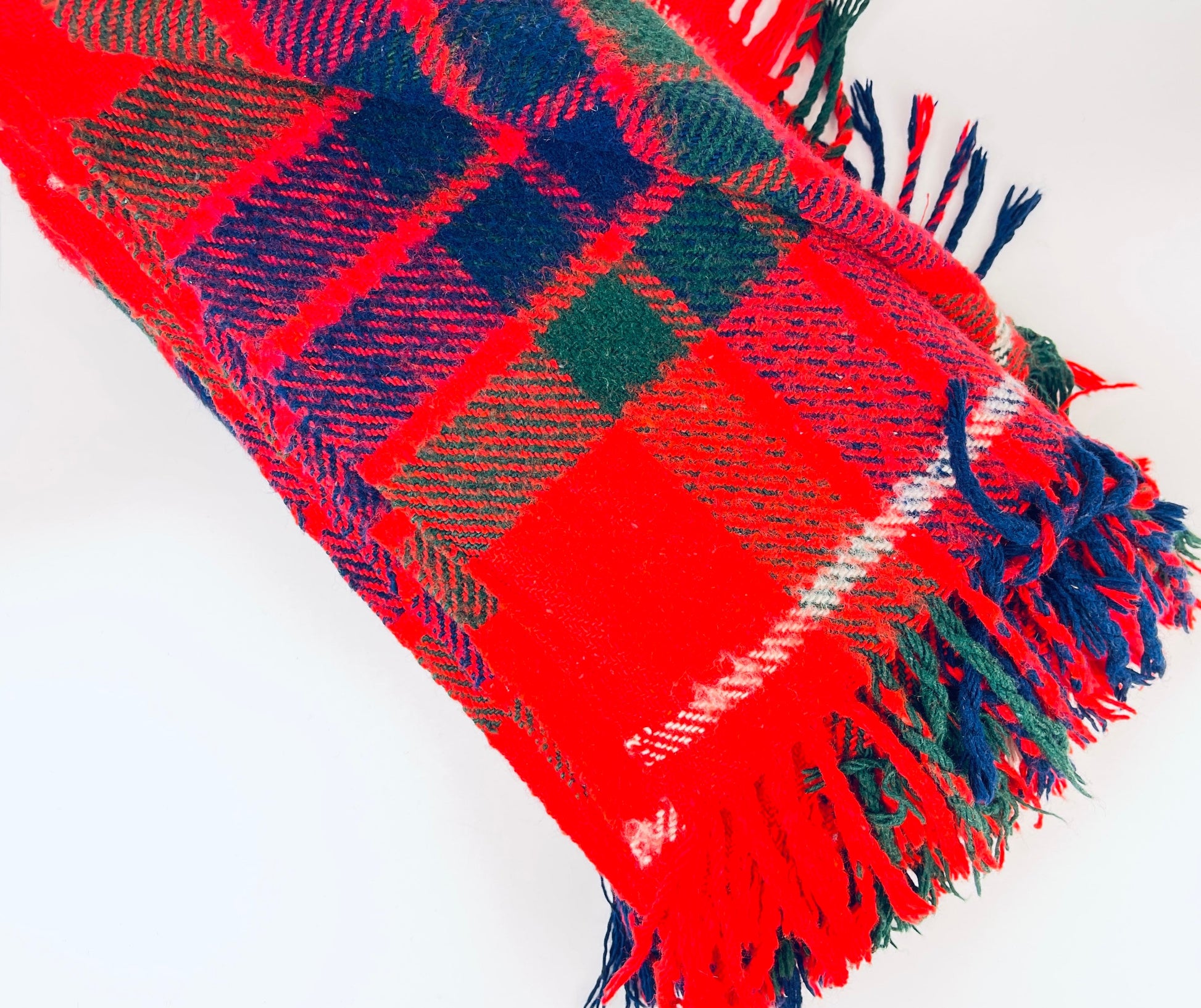 Product image for 'vintage kingston travel fringe rug blanket red blue plaid pattern wool acrylic blend made in the british isles' (view c935eb)