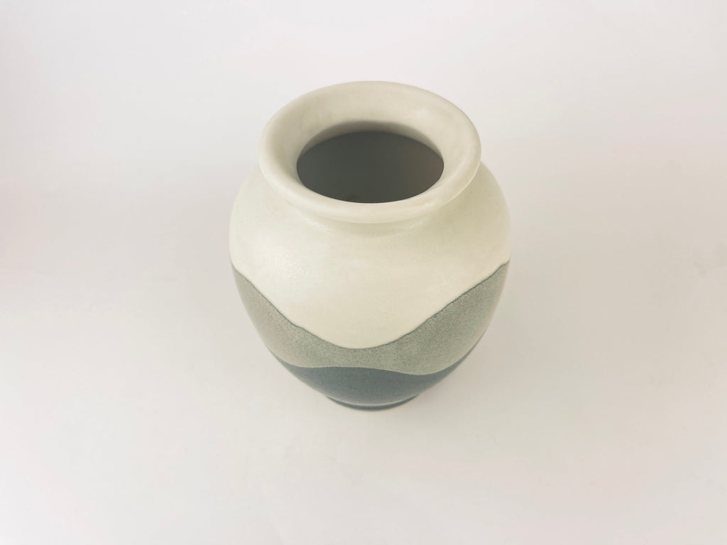 Product image for 'vintage handpainted grey swirl ceramic vase otagiri made in japan' (view 406a05)