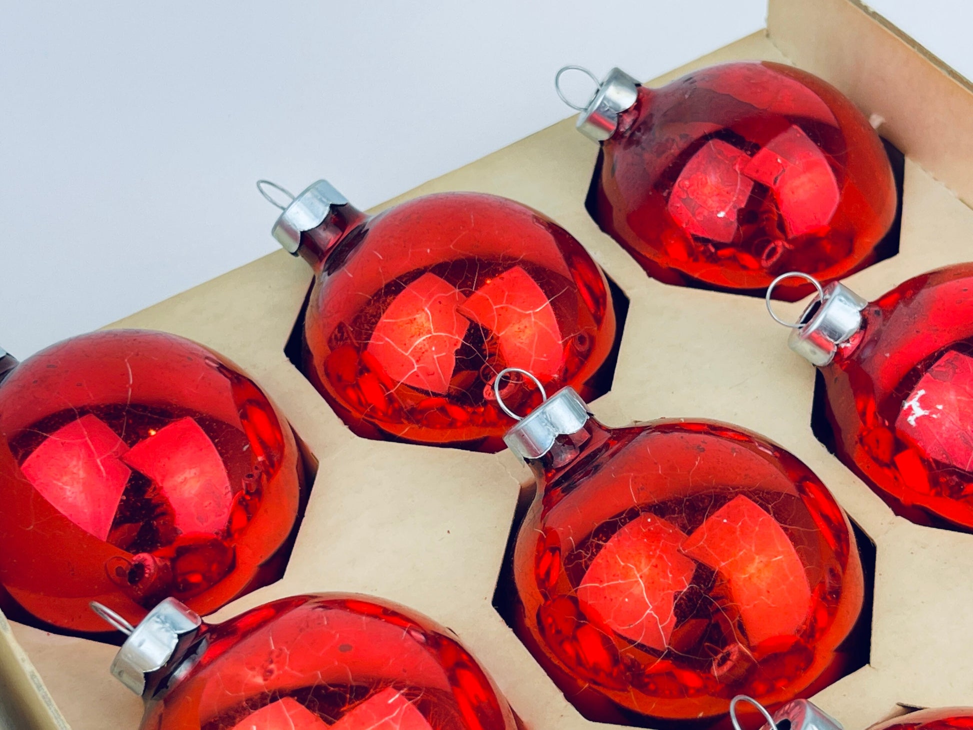 Product image for 'vintage red glass christmas tree ornaments set of twelve 12 american made by holly ornaments' (view 551591)
