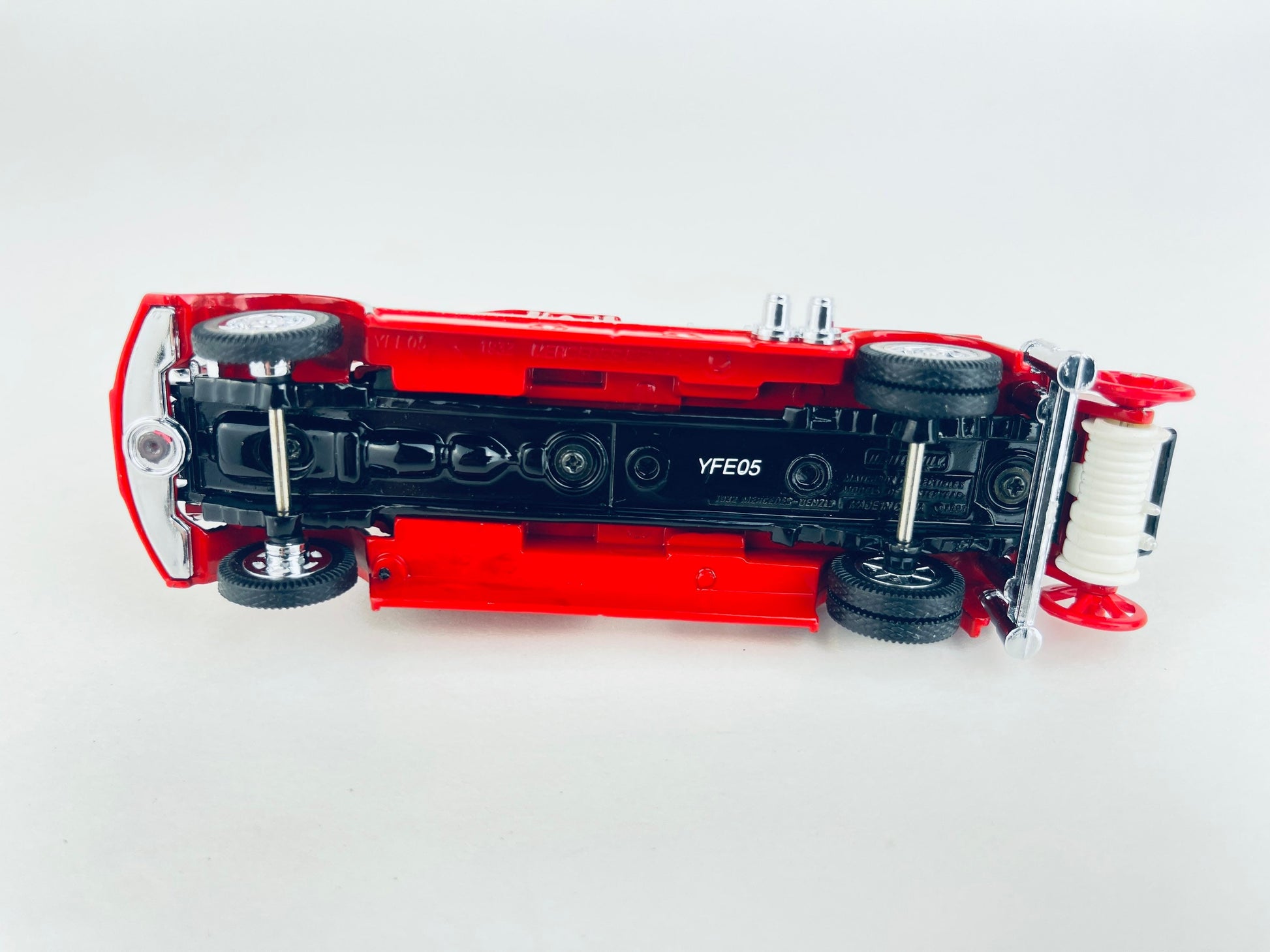 Product image for 'vintage matchbox 1932 mercedes benz ladder truck models of yesteryear 1993' (view 6bfaaa)