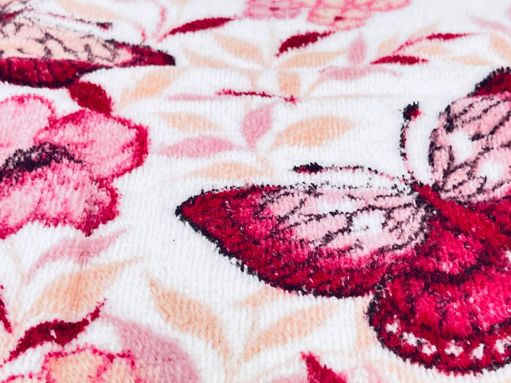 Product image for 'vintage cambridge butterfly floral bath hand towels cotton polyester blend made in canada' (view 0ca7bf)