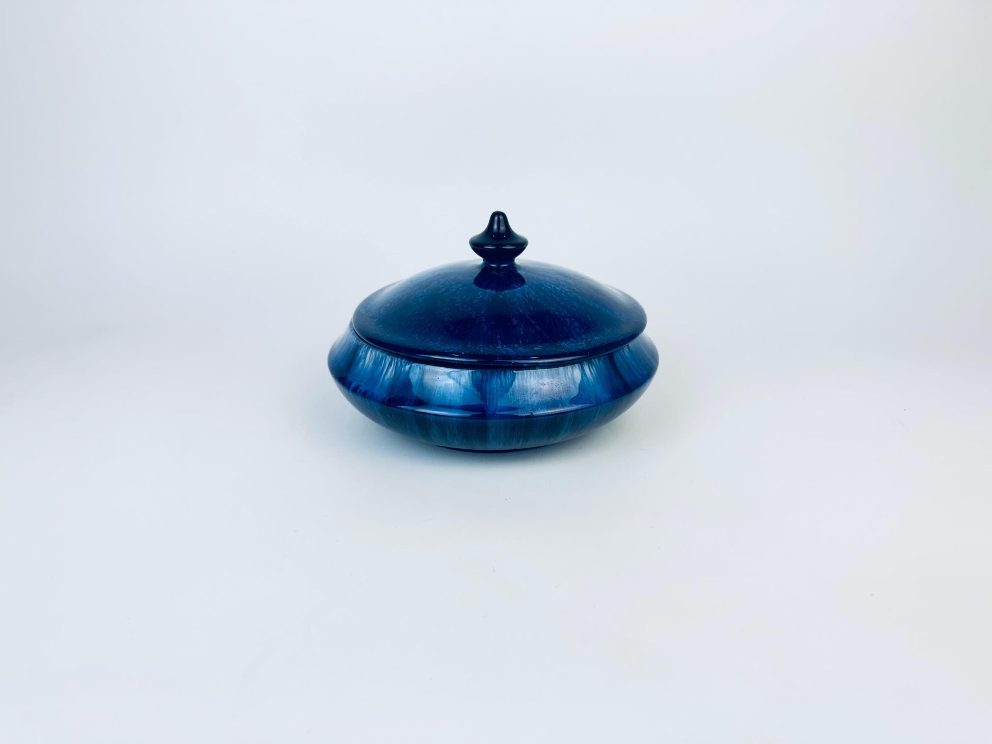 Product image for 'vintage blue drip glazed ceramic lidded obelisk bowl blue mountain pottery bmp made in canada' (view fa97b8)