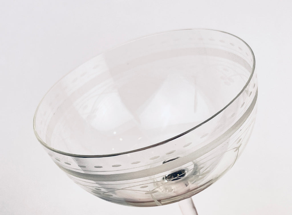 Product image for 'vintage etched martini glasses mid century elegance set of 2' (view 8c2a72)