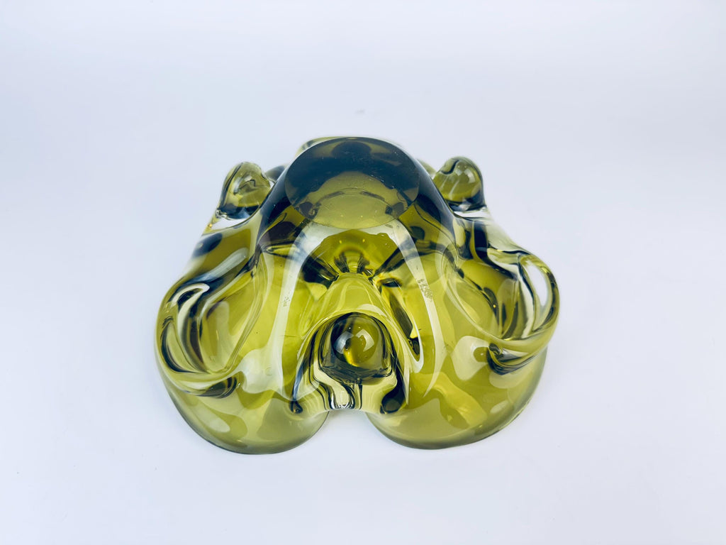 Product image for 'vintage olive green chalet glass ashtray bowl made in canada' (view c3df2b)