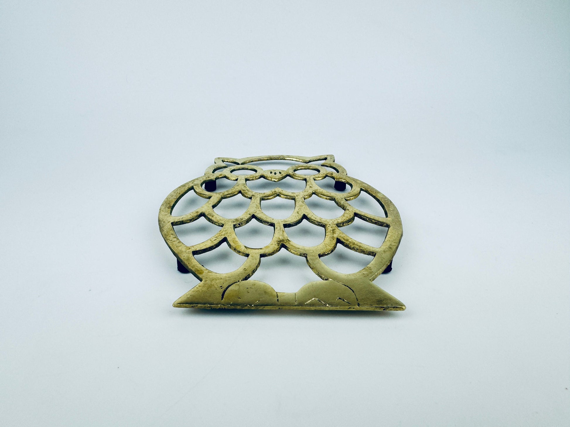 Product image for 'vintage brass owl trivet hot pot plate holder table saver attractive aged metal patina' (view 839487)