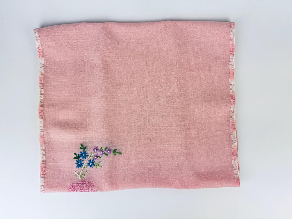 Product image for 'vintage pale pink white embroidered floral rectangular table runner' (view 42b36b)