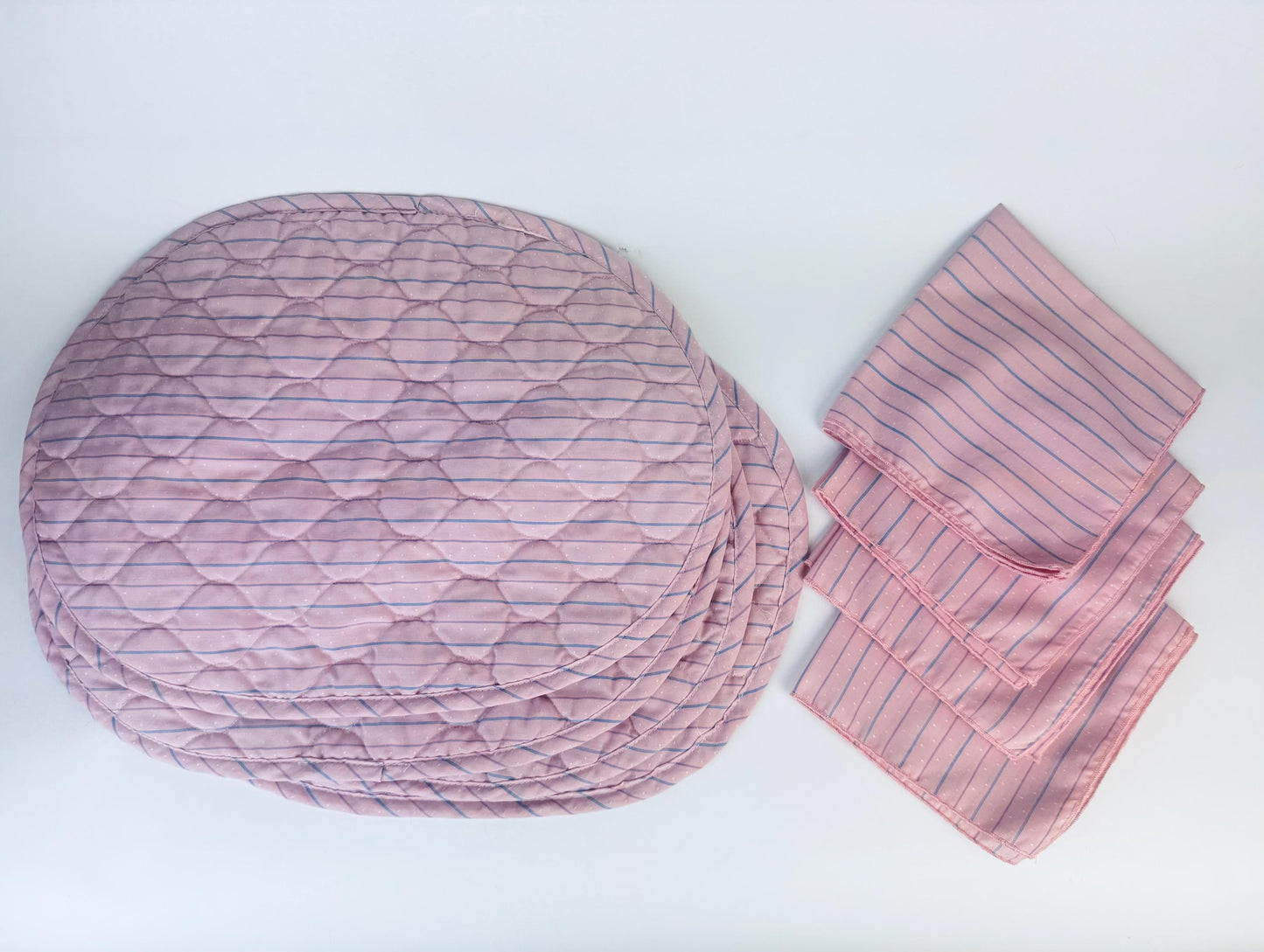 Product image for 'vintage oval 90s pink purple quilted place mats napkin set set of four 4' (view a784fe)