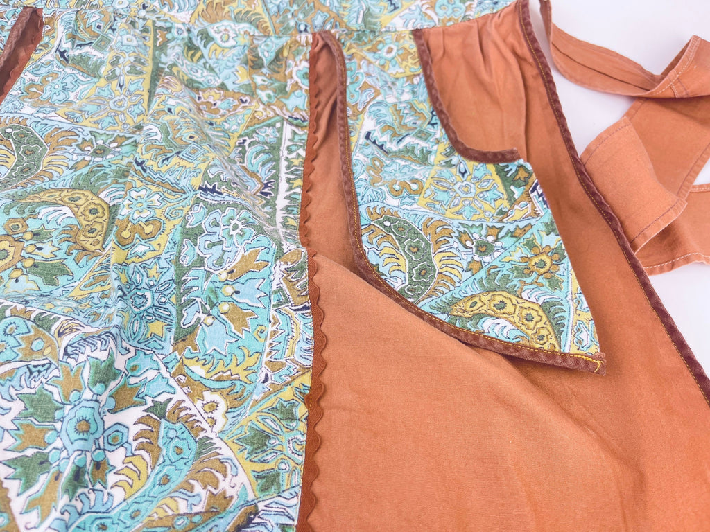 Product image for 'vintage handmade green brown abstract waist apron dual pockets' (view 935434)