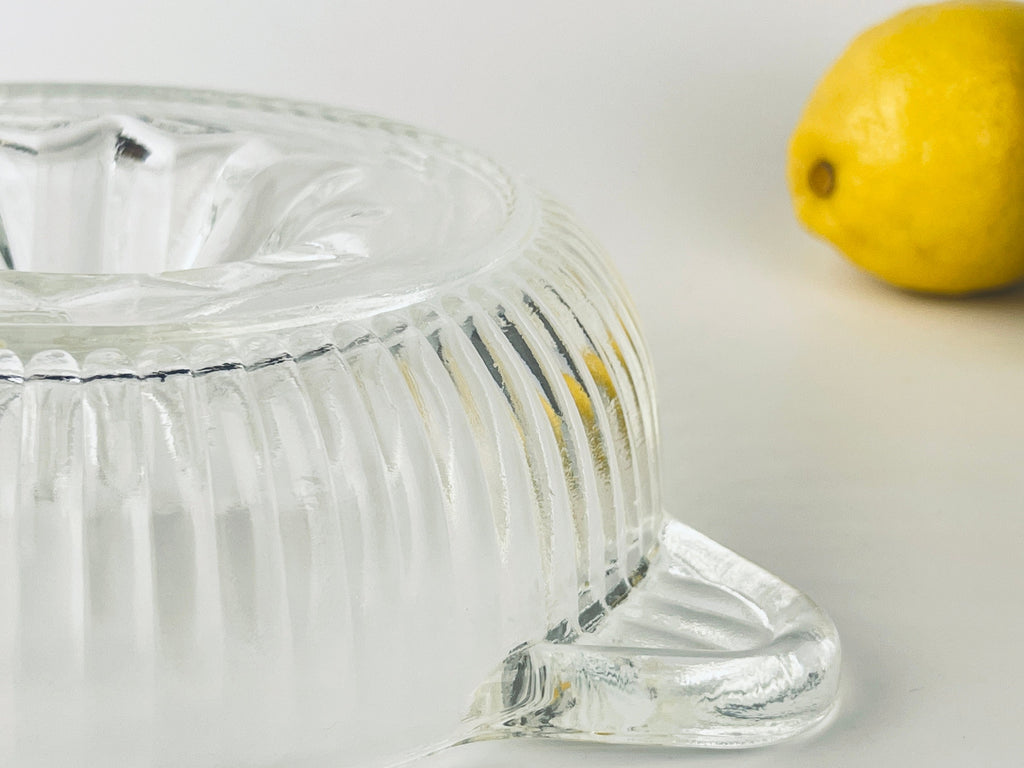 Product image for 'vintage ribbed glass orange citrus juicer reamer' (view 63173c)