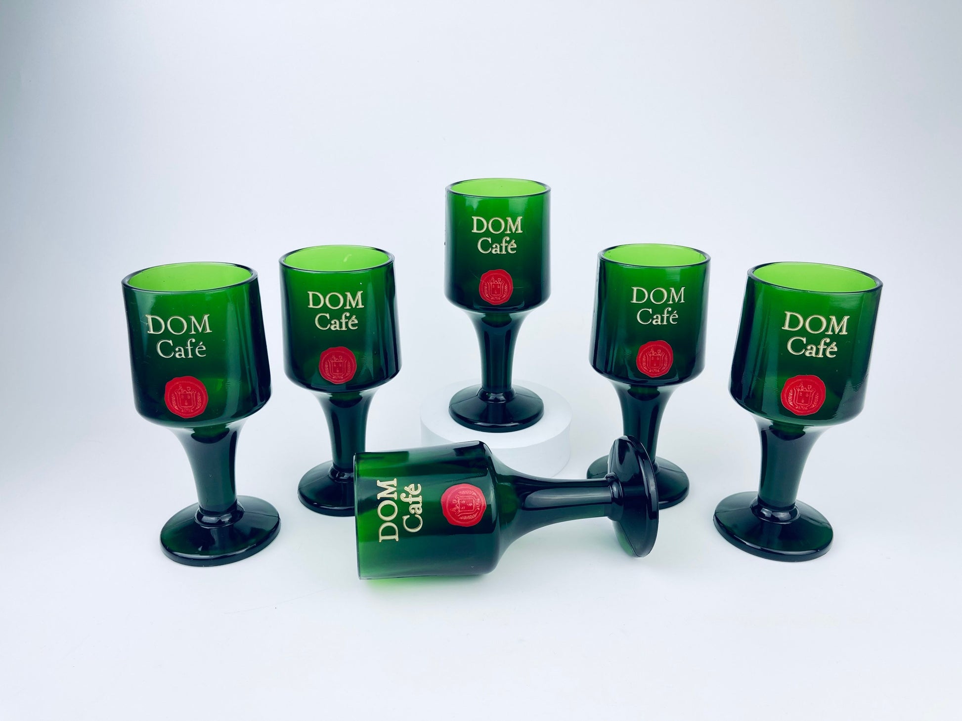 Product image for 'vintage 1970s mid century emerald green dom cafe glasses heavy pressed glass set of 6 liqueur wine goblets' (view 195633)