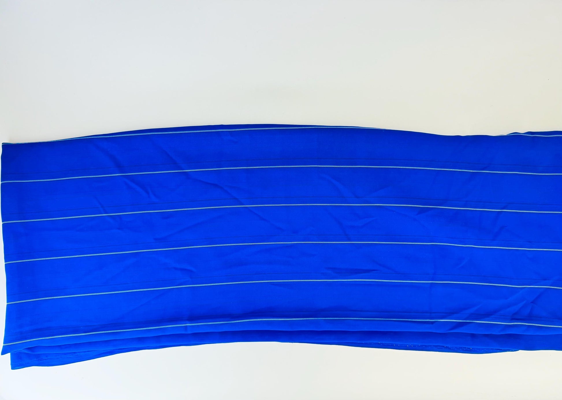 Product image for 'vintage blue white smooth polyester fabric 44 x 124' (view d2b009)