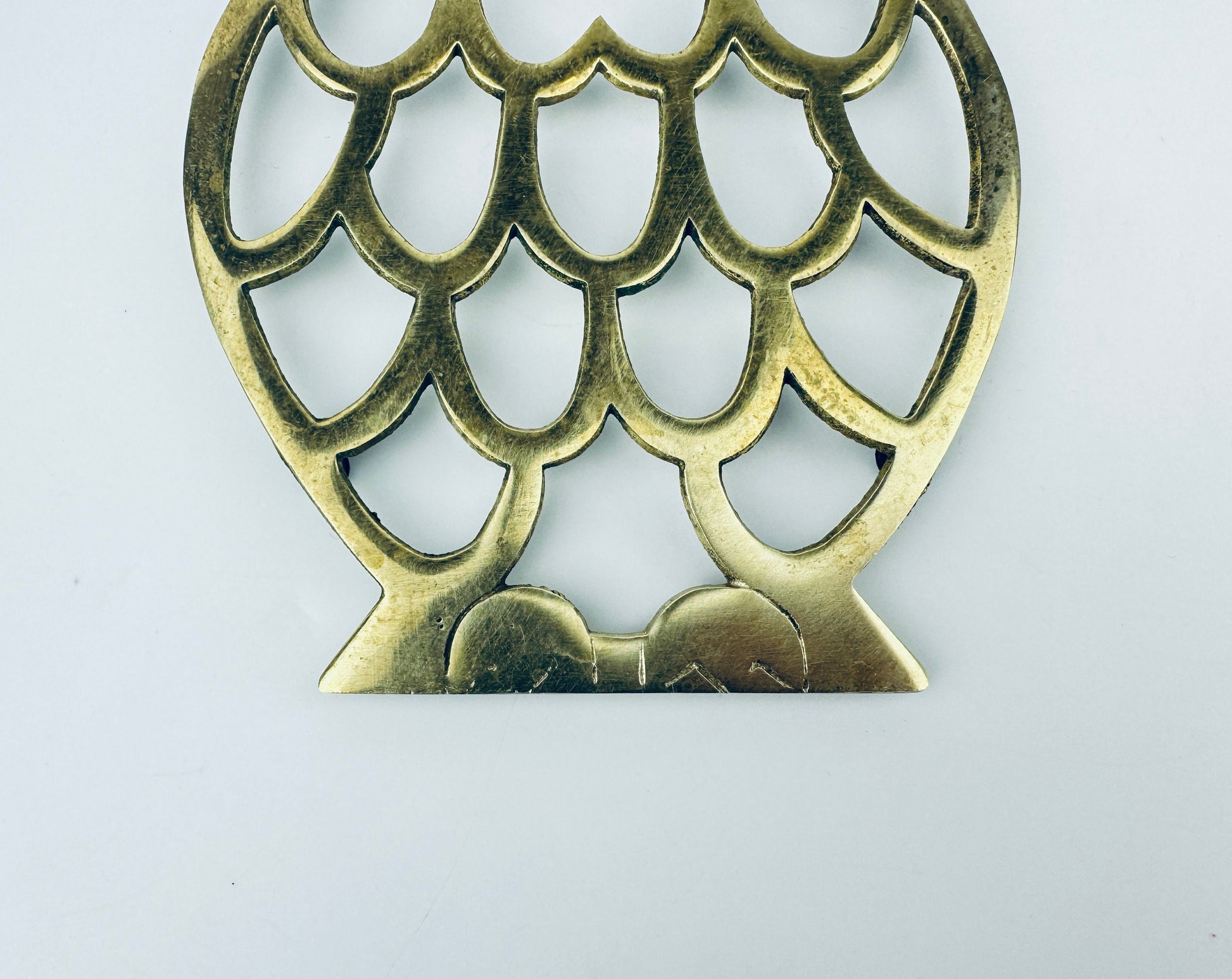 Product image for 'vintage brass owl trivet hot pot plate holder table saver attractive aged metal patina' (view 31ac1d)