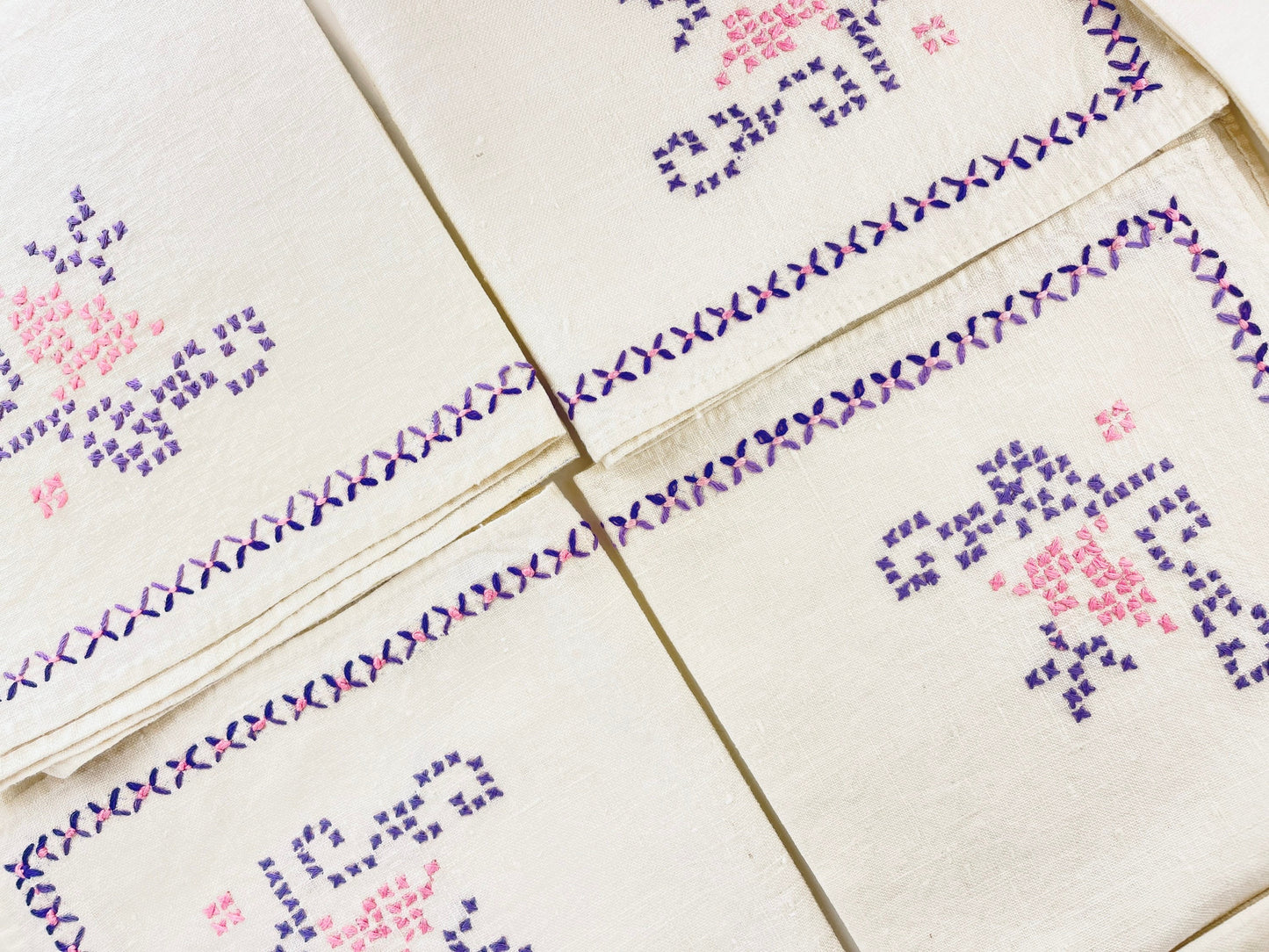 Product image for 'vintage embroidered linen napkins set of 6 in pink purple cross stitch' (view bd3ff4)