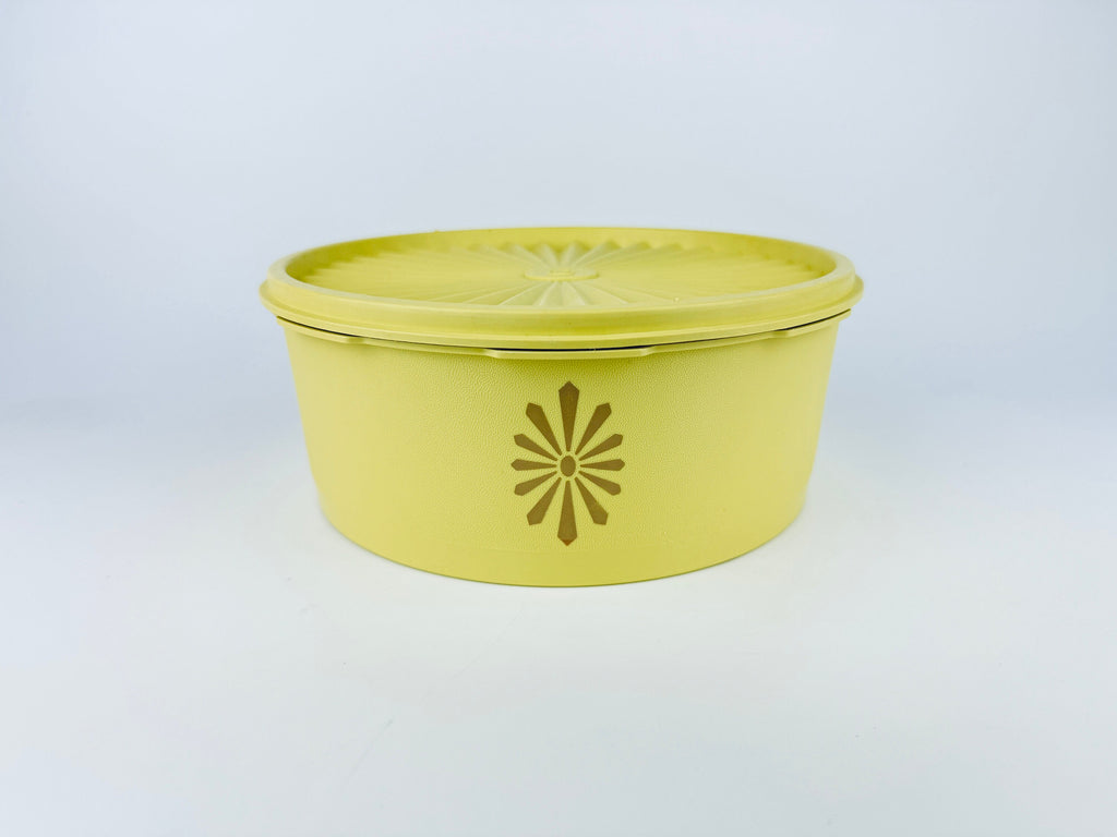 Product image for 'vintage yellow starburst design plastic tupperware stackable nesting countertop container 1204 1205 made in canada' (view c8ef9a)