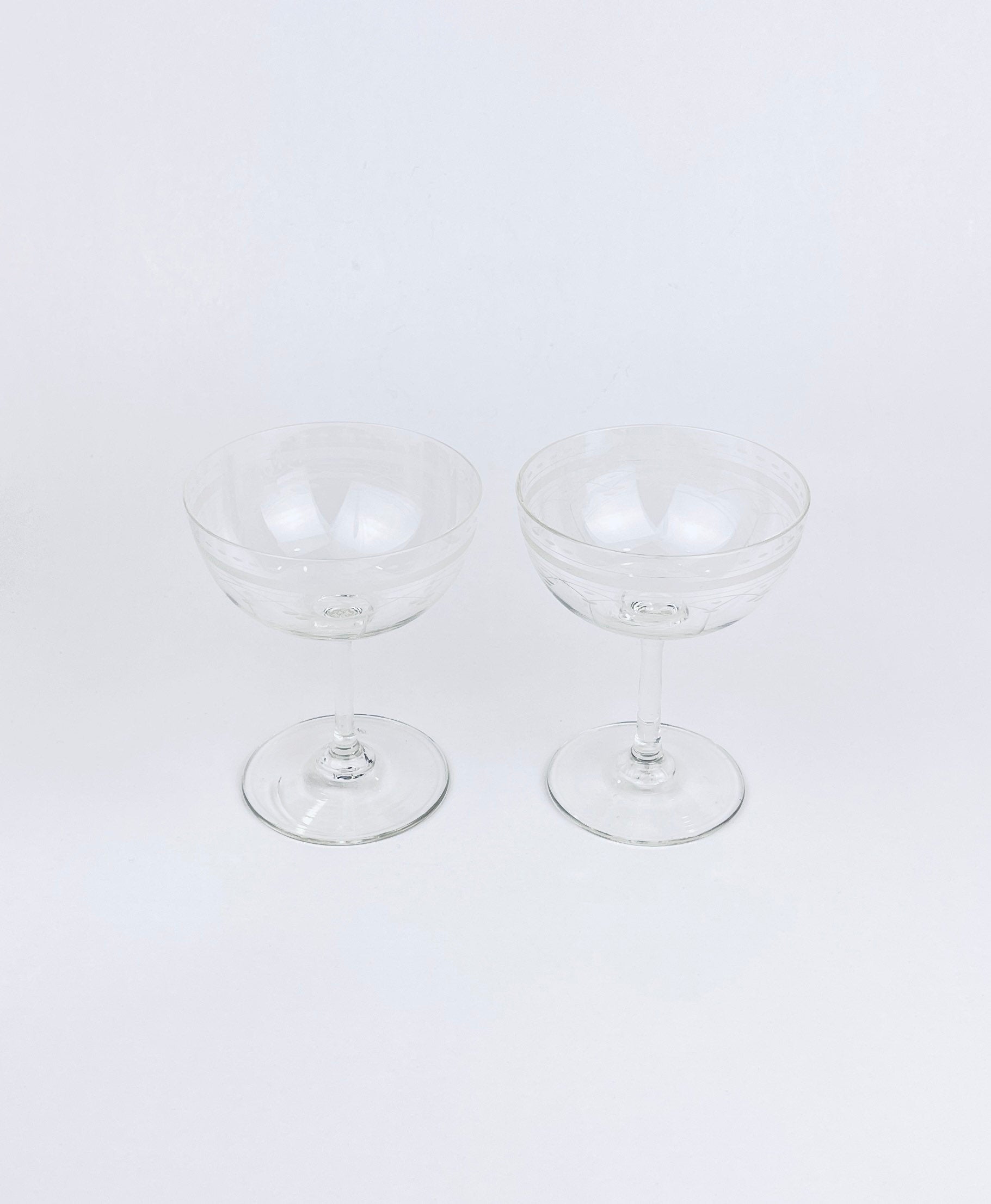 Product image for 'vintage etched martini glasses mid century elegance set of 2' (view 553d35)