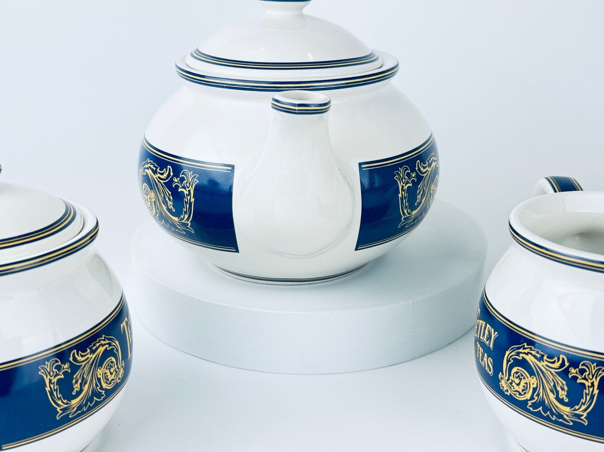 Product image for 'vintage tetley teas kettle teapot set since 1837 made by kilncraft in england promotional tea gift item' (view a14231)