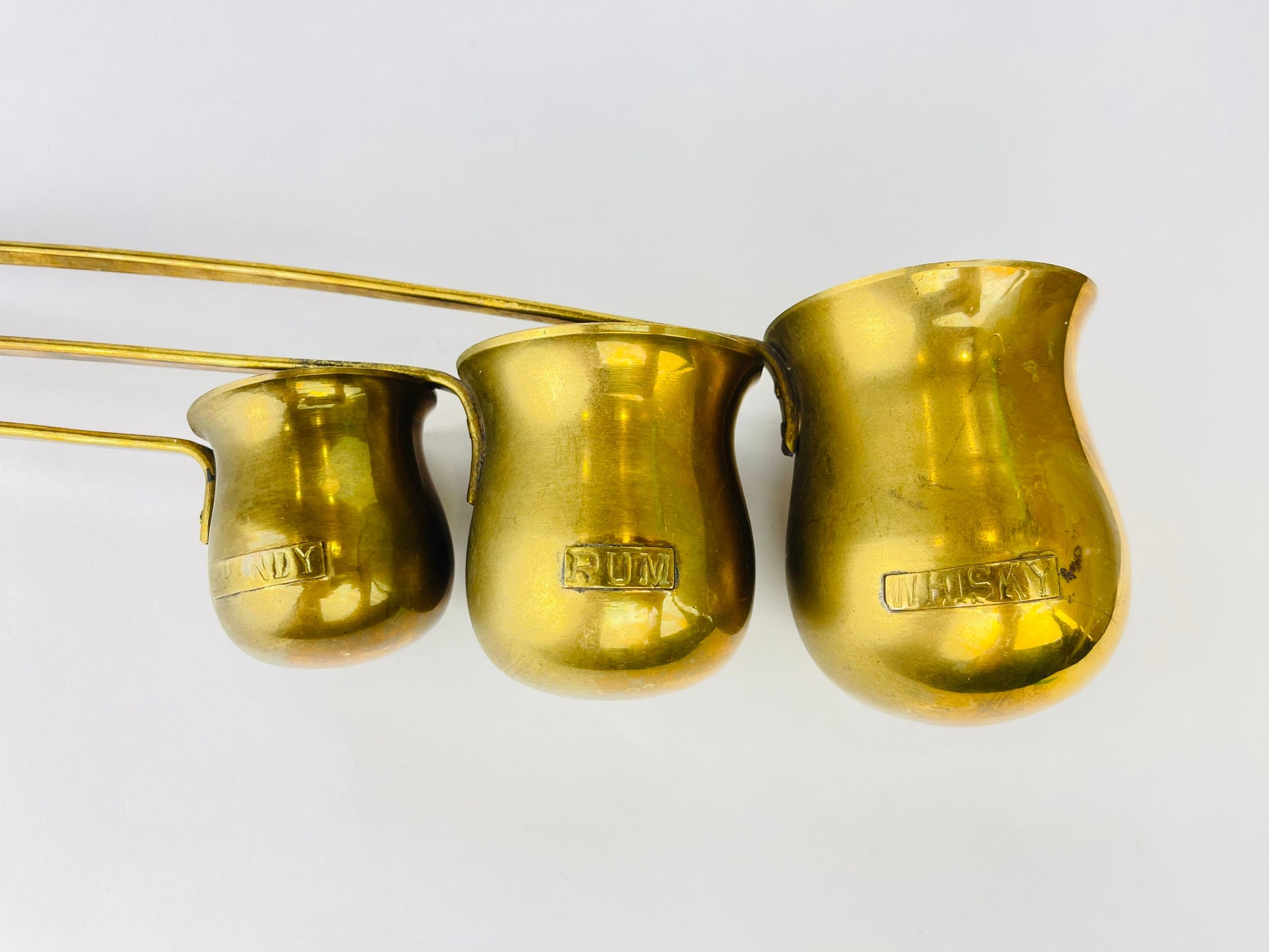 Product image for 'vintage brass spirit measures for the sophisticated bar timeless elegance' (view 0a9ba1)