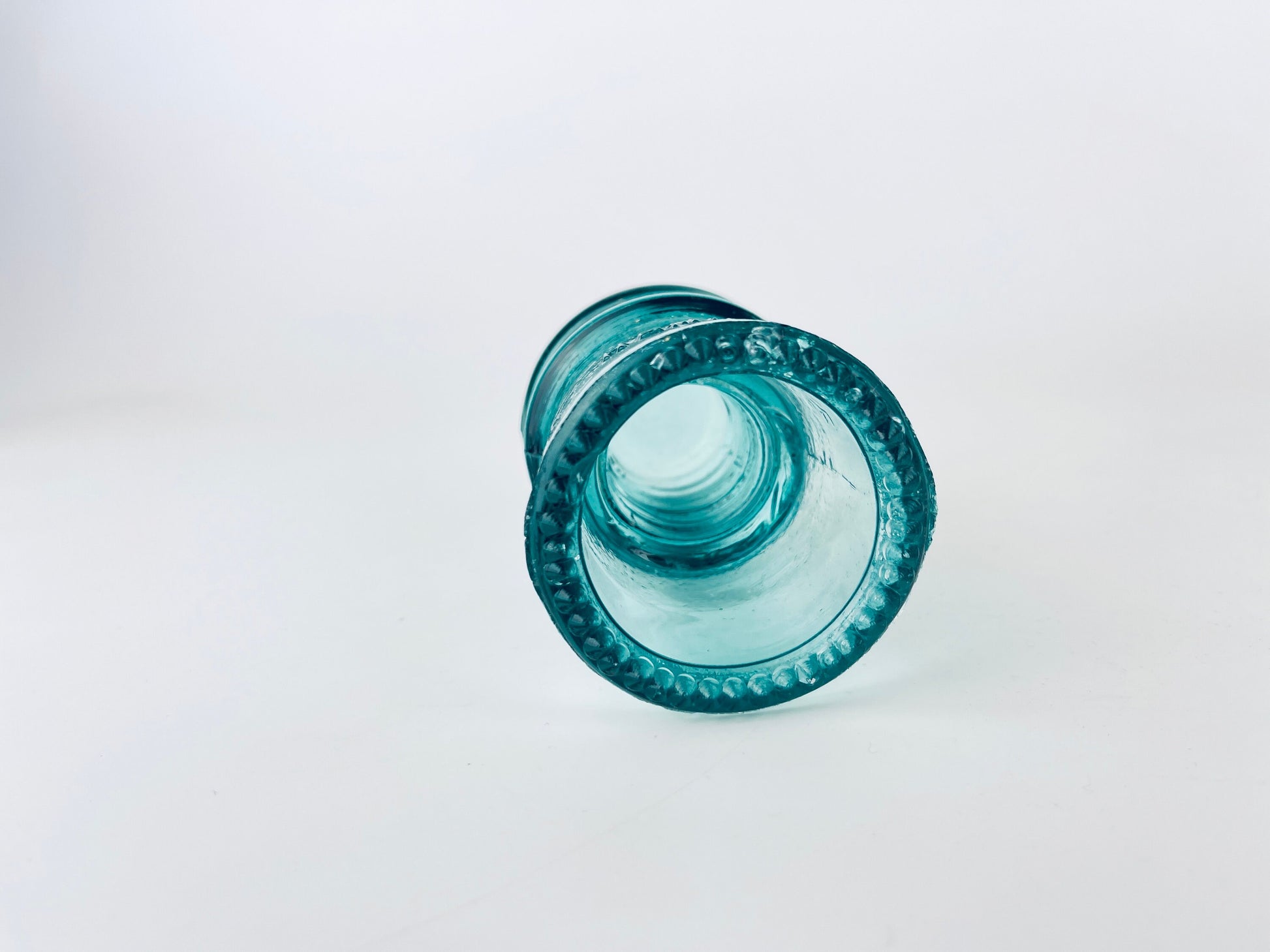Product image for 'vintage hemingray aqua marine glass insulator glass paperweight' (view 568d20)