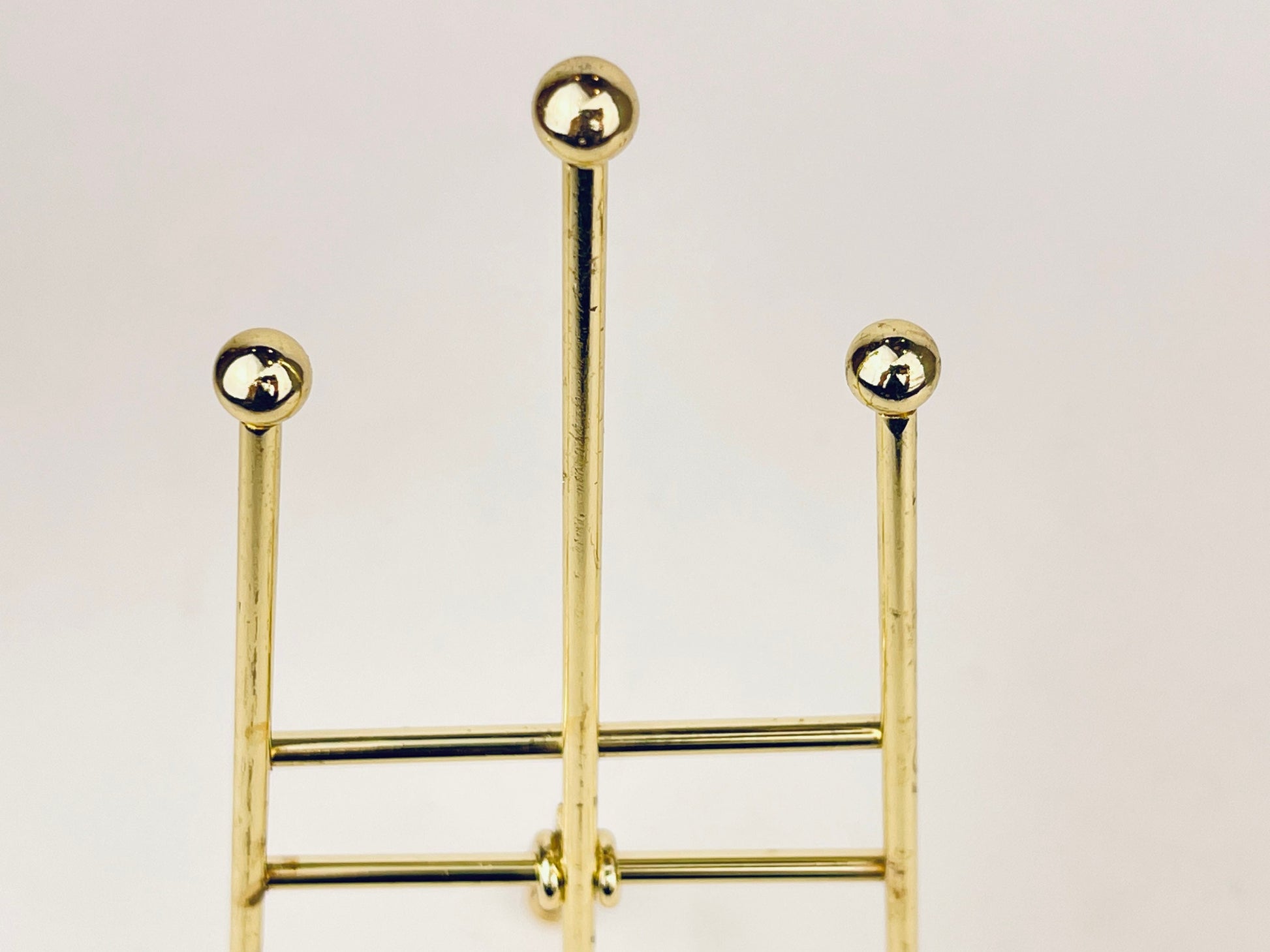 Product image for 'vintage gold collapsible small easel picture sheet music holder' (view 326905)